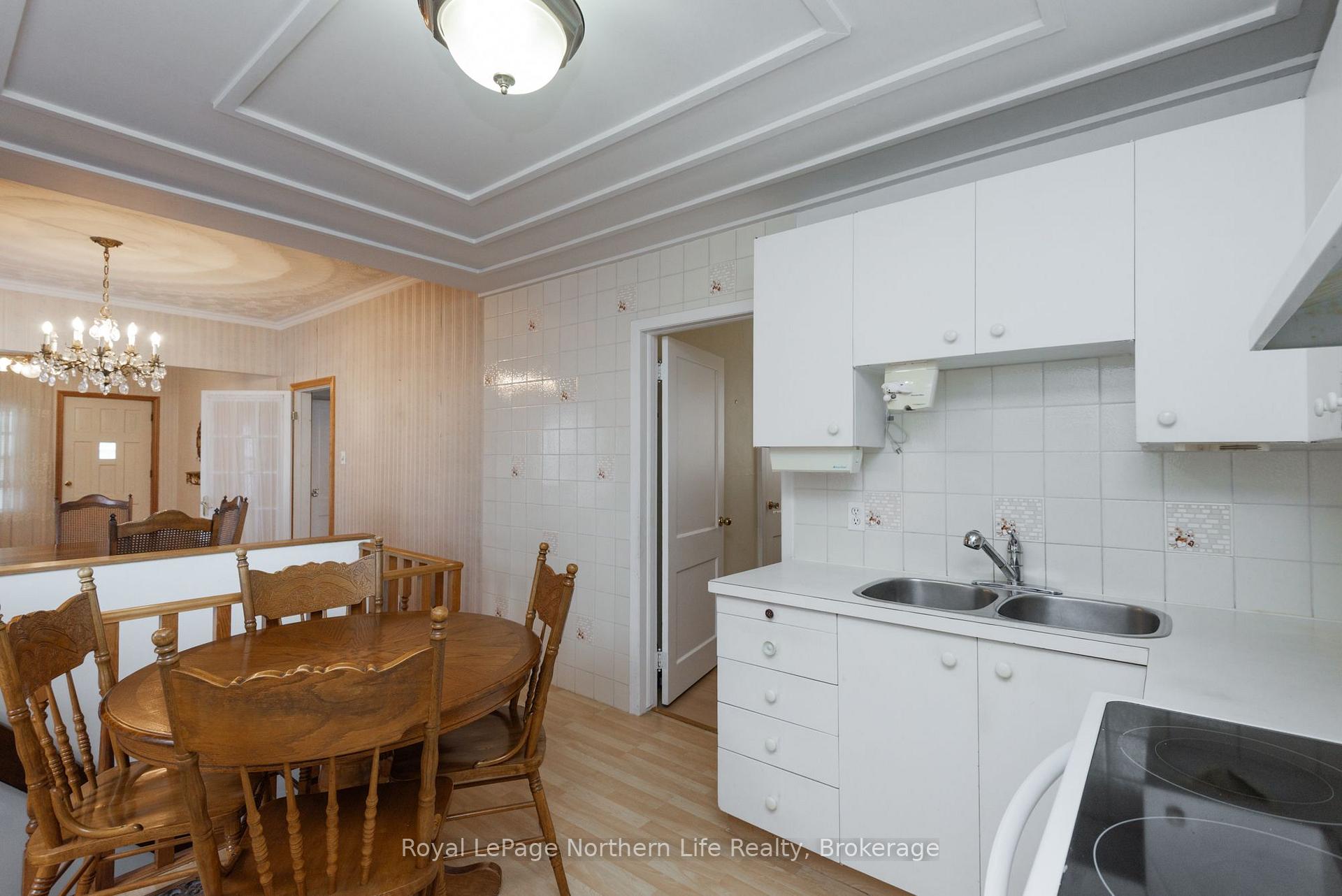 Photo 12 of 840 Front Street, North Bay, Central — HOMEH