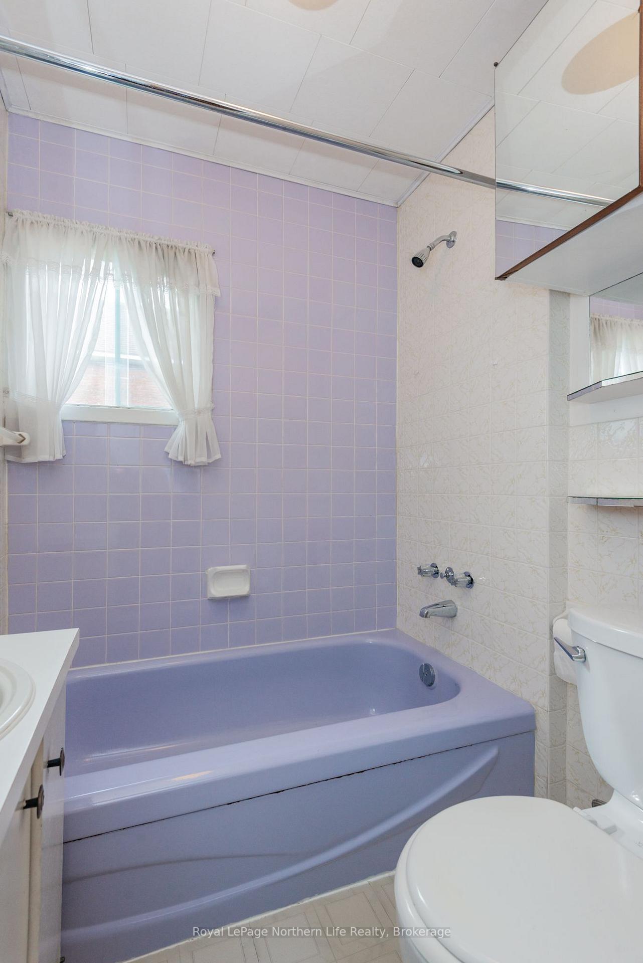 Photo 17 of 840 Front Street, North Bay, Central — HOMEH