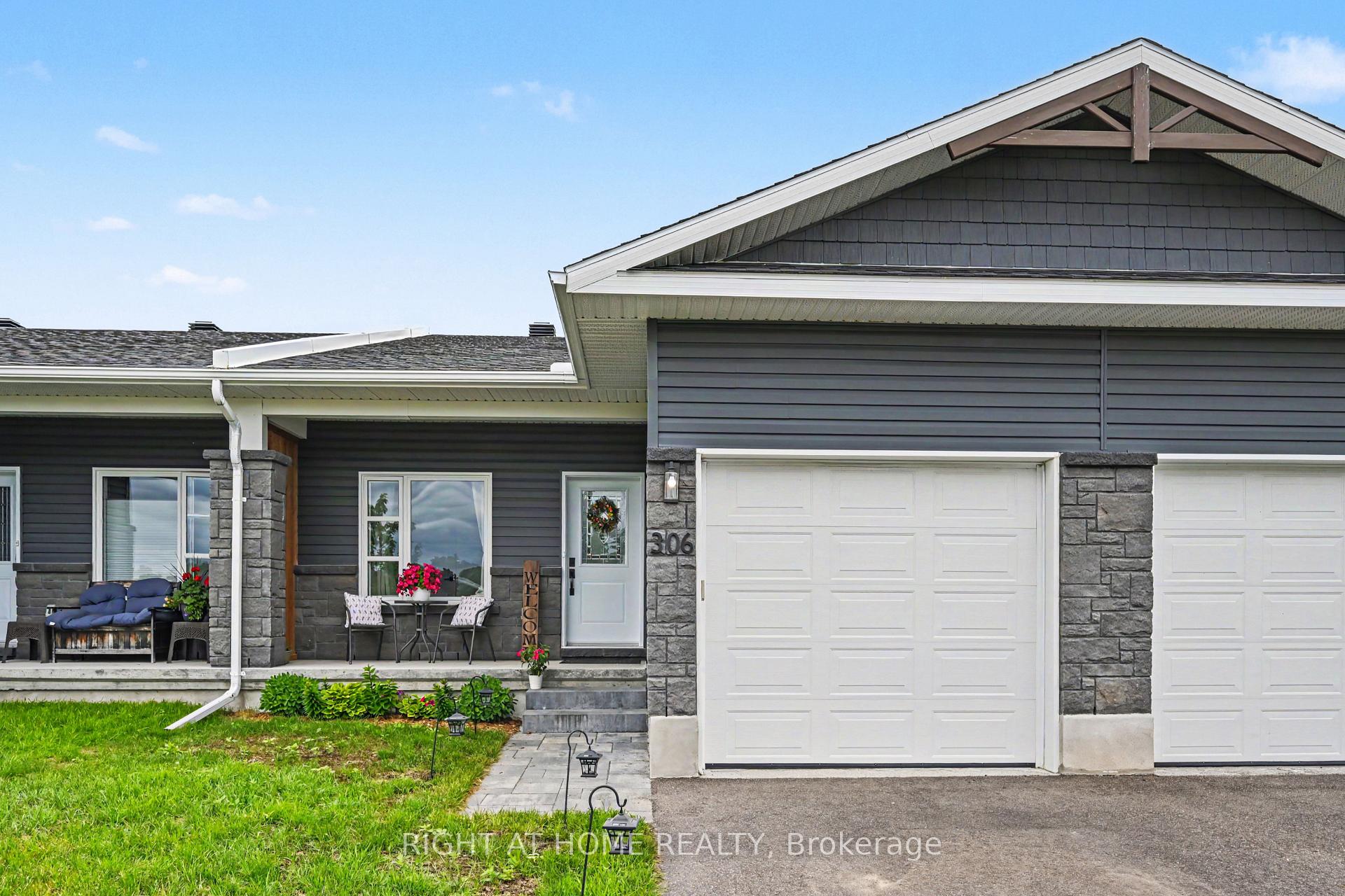Photo of 306 Forestview Crescent