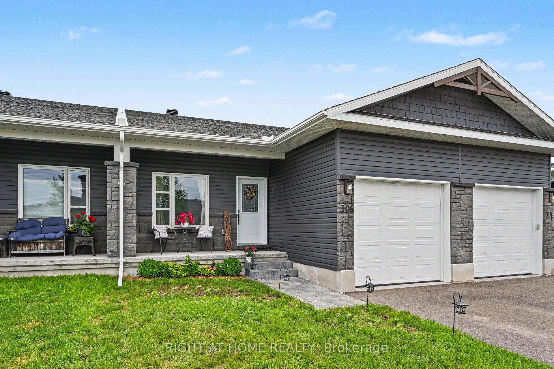 Photo 4 of 306 Forestview Crescent, Renfrew, Renfrew — HOMEH