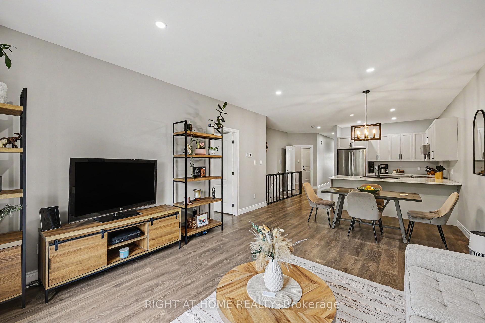 Photo 6 of 306 Forestview Crescent, Renfrew, Renfrew — HOMEH