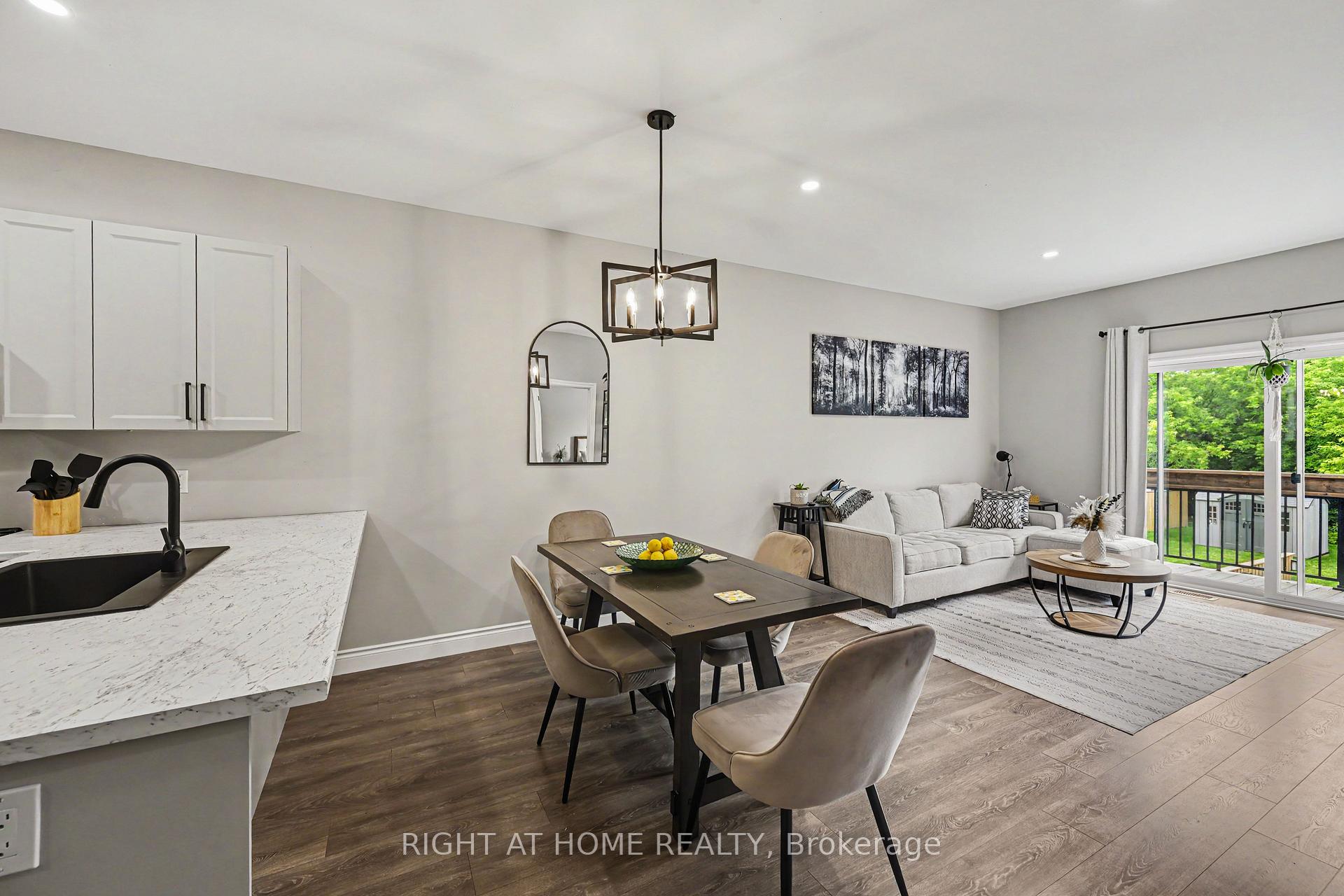 Photo 10 of 306 Forestview Crescent, Renfrew, Renfrew — HOMEH