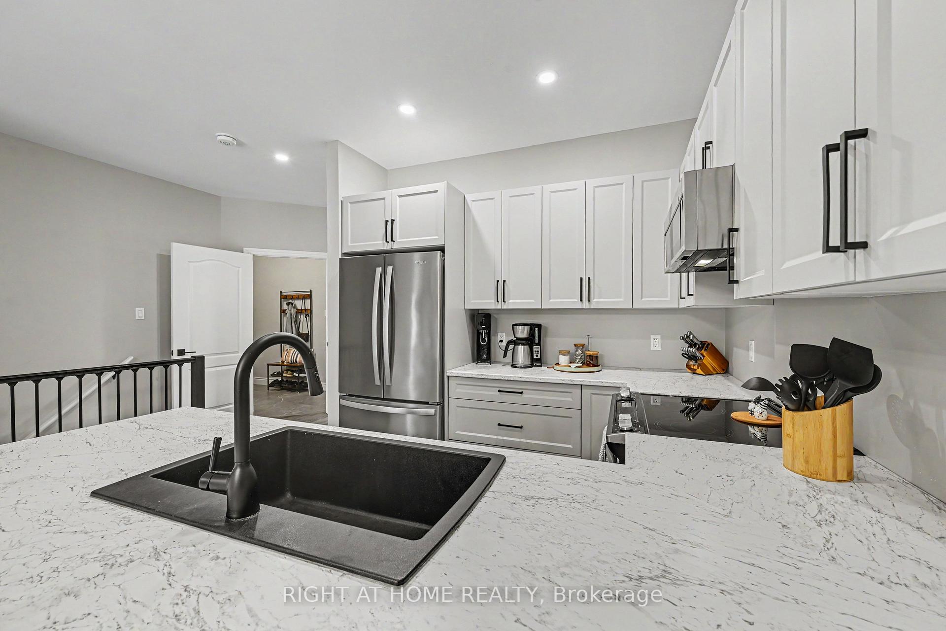 Photo 14 of 306 Forestview Crescent, Renfrew, Renfrew — HOMEH