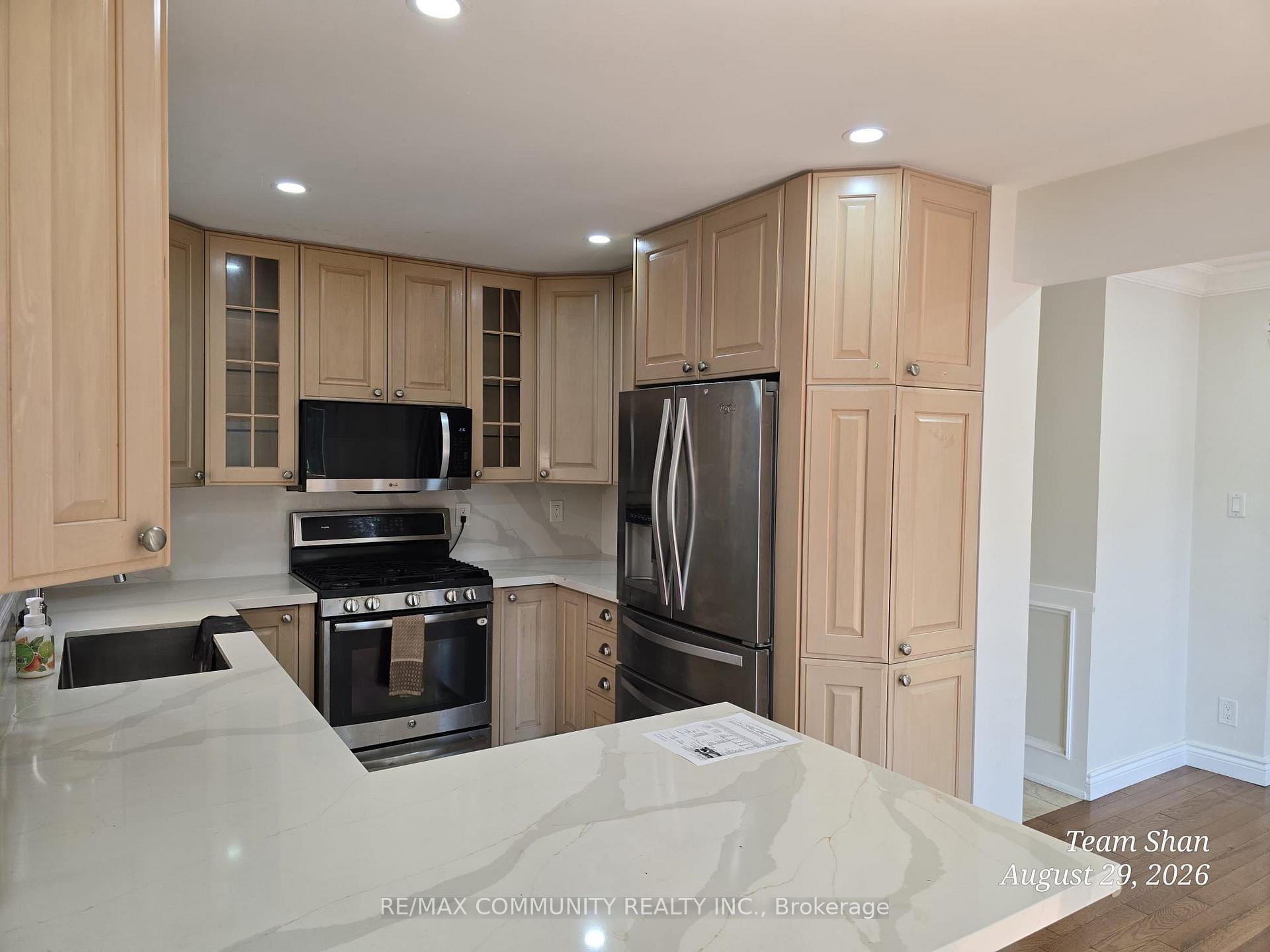 Photo 10 of Unit Main, 52 Noake Crescent, Ajax, Central — HOMEH