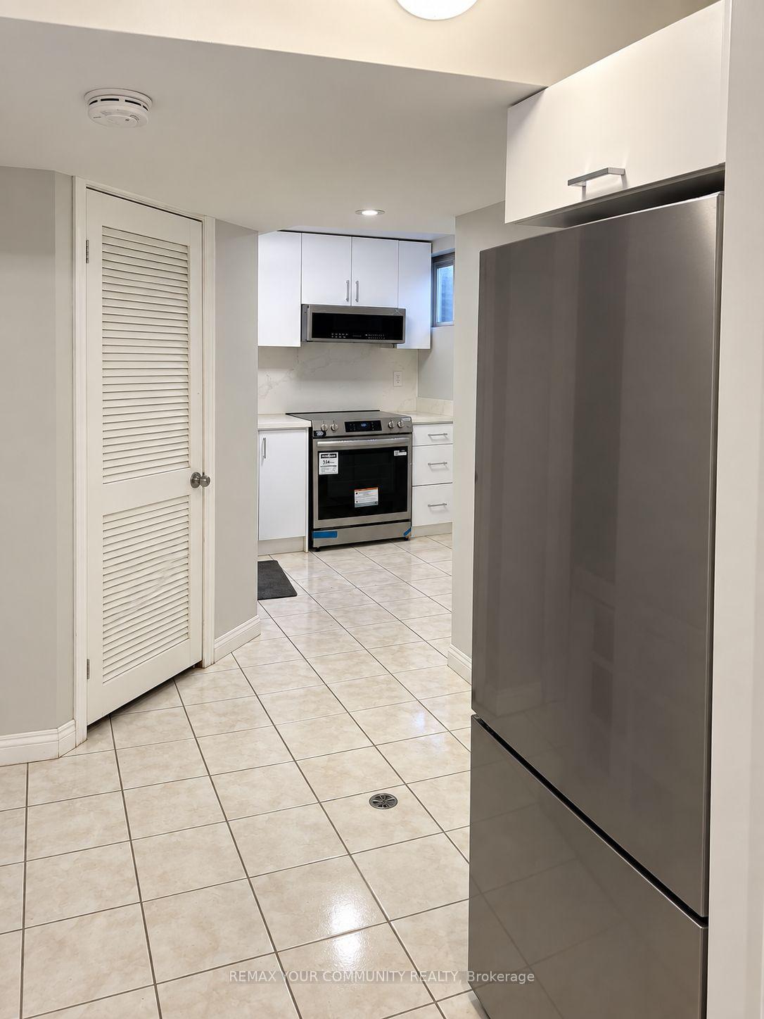 Photo 9 of 1 Evergreen Crescent, Markham, Aileen-Willowbrook — HOMEH