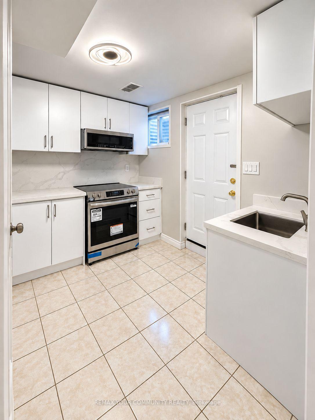 Photo 17 of 1 Evergreen Crescent, Markham, Aileen-Willowbrook — HOMEH