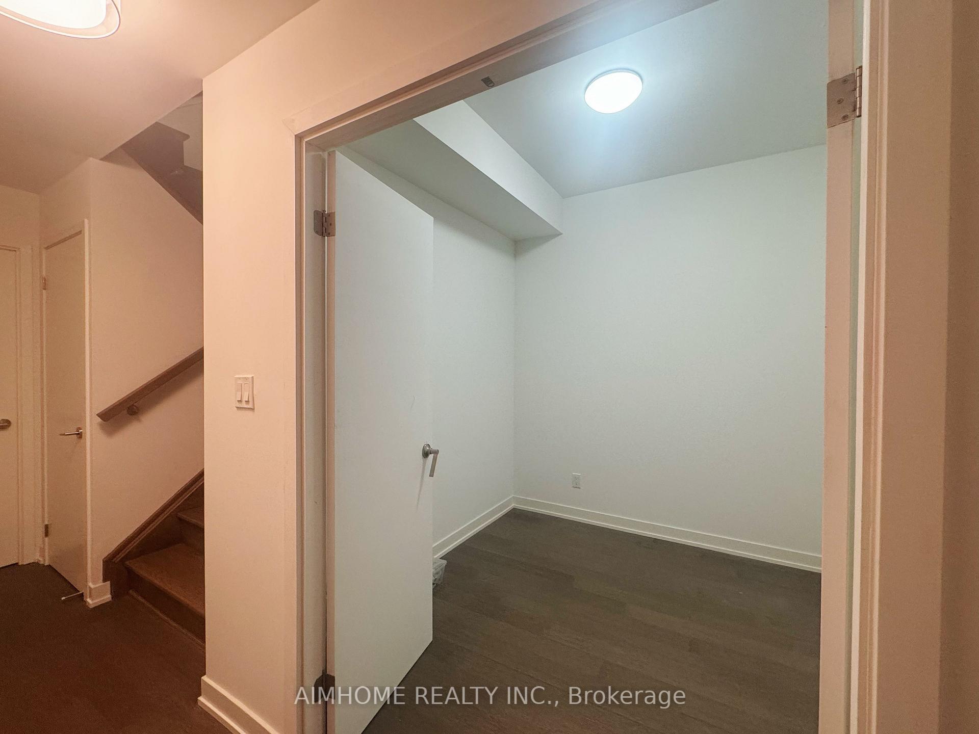 Photo 23 of Unit 902, 38 Simcoe Promenade, Markham, Unionville — HOMEH