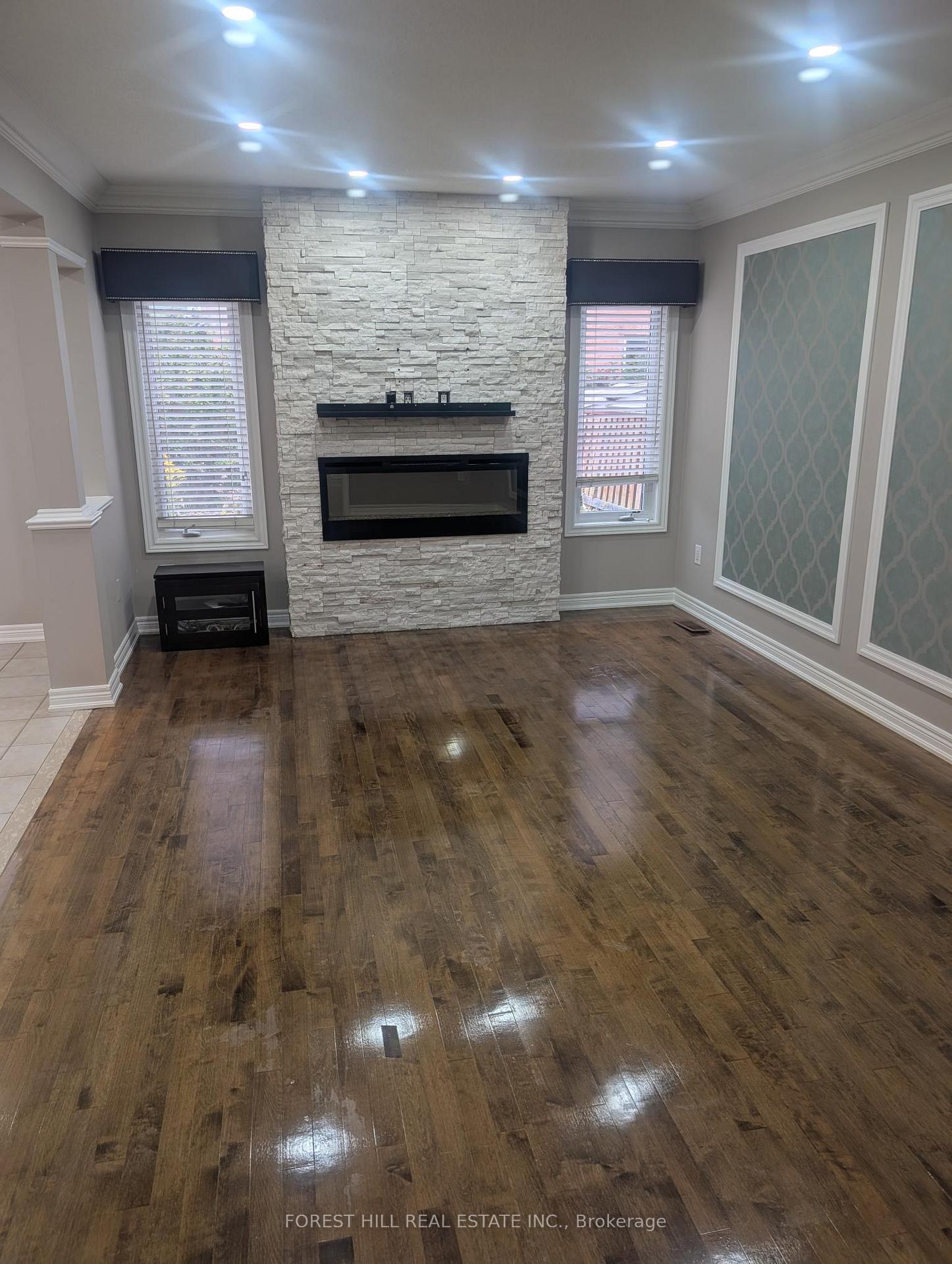 Photo 8 of 224 Bachman Drive, Vaughan, Maple — HOMEH