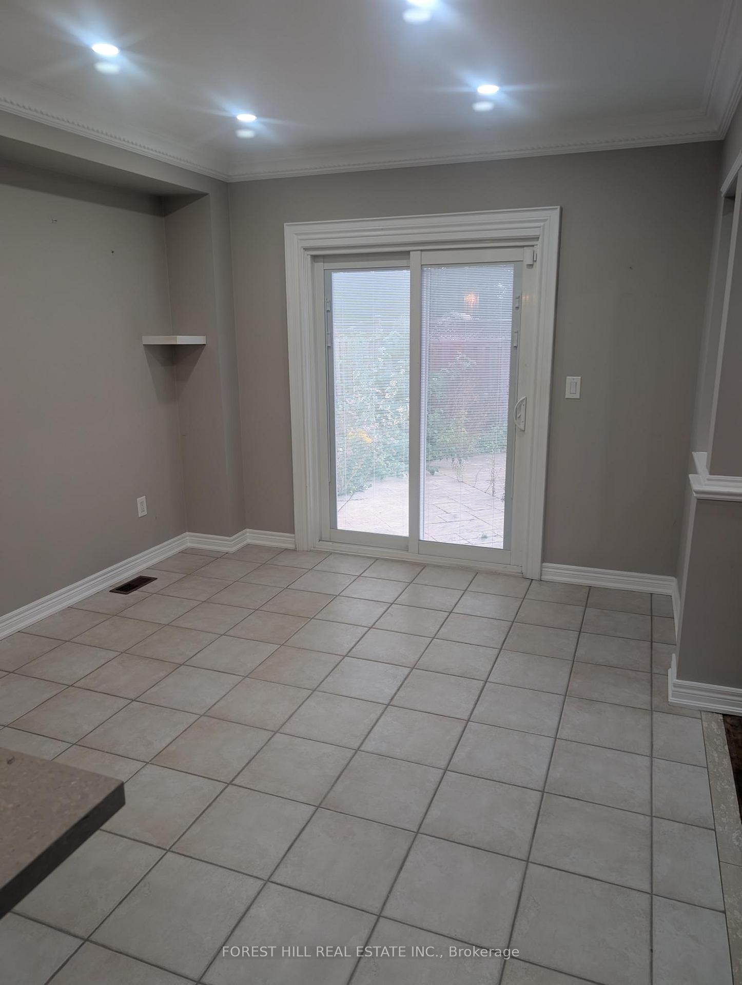 Photo 10 of 224 Bachman Drive, Vaughan, Maple — HOMEH