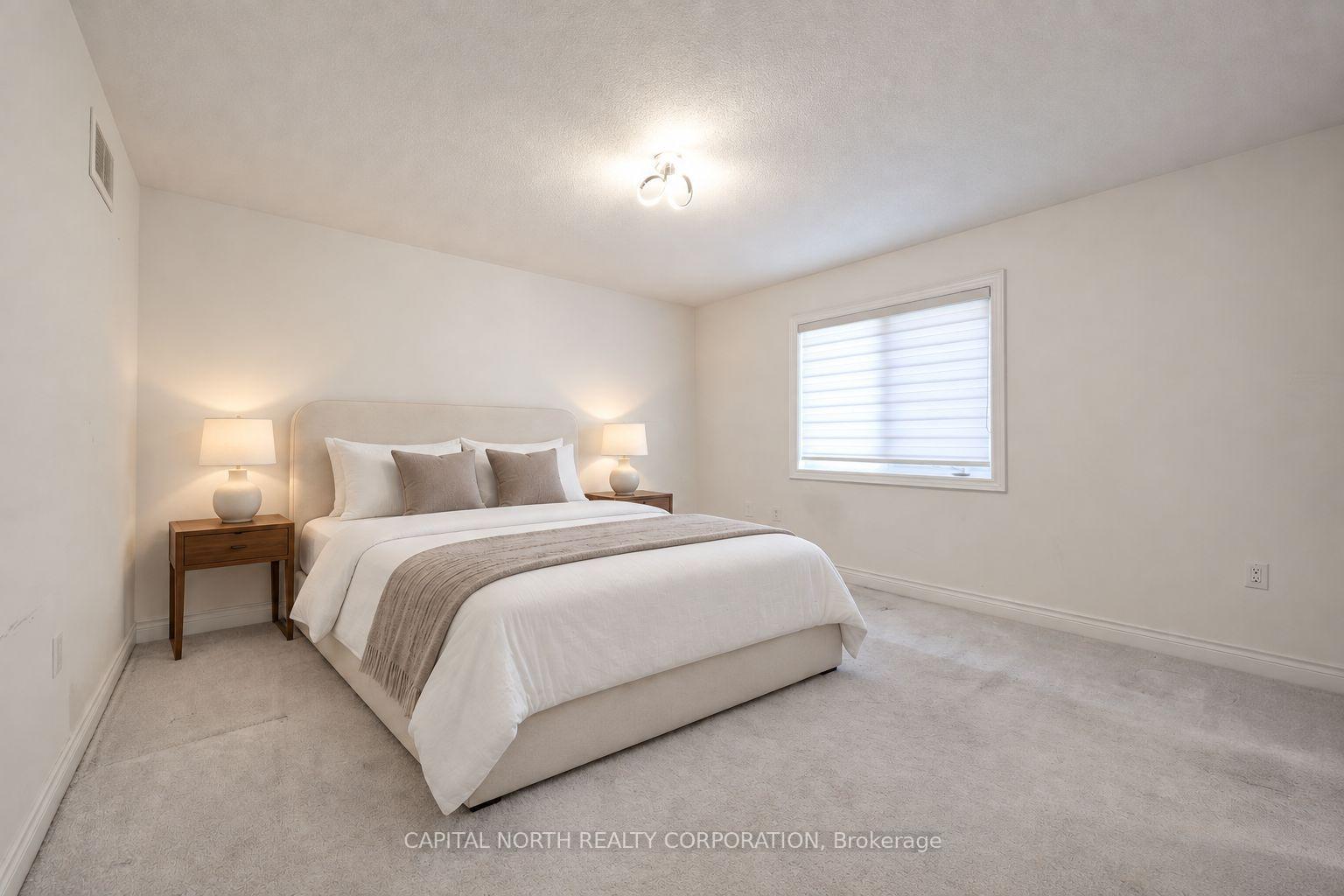Photo 24 of 19 Tesla Crescent, East Gwillimbury, Holland Landing — HOMEH