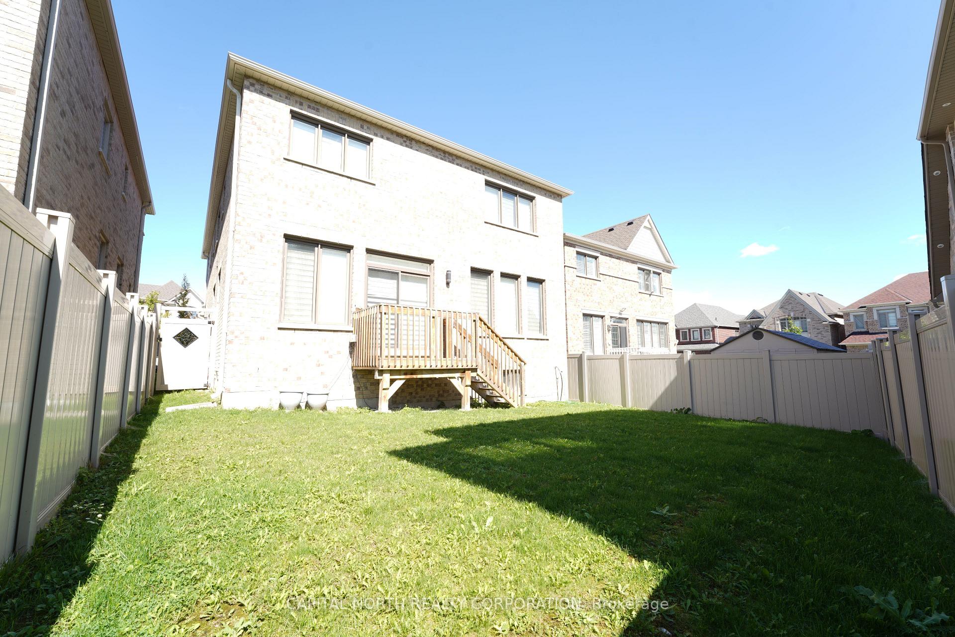 Photo 34 of 19 Tesla Crescent, East Gwillimbury, Holland Landing — HOMEH