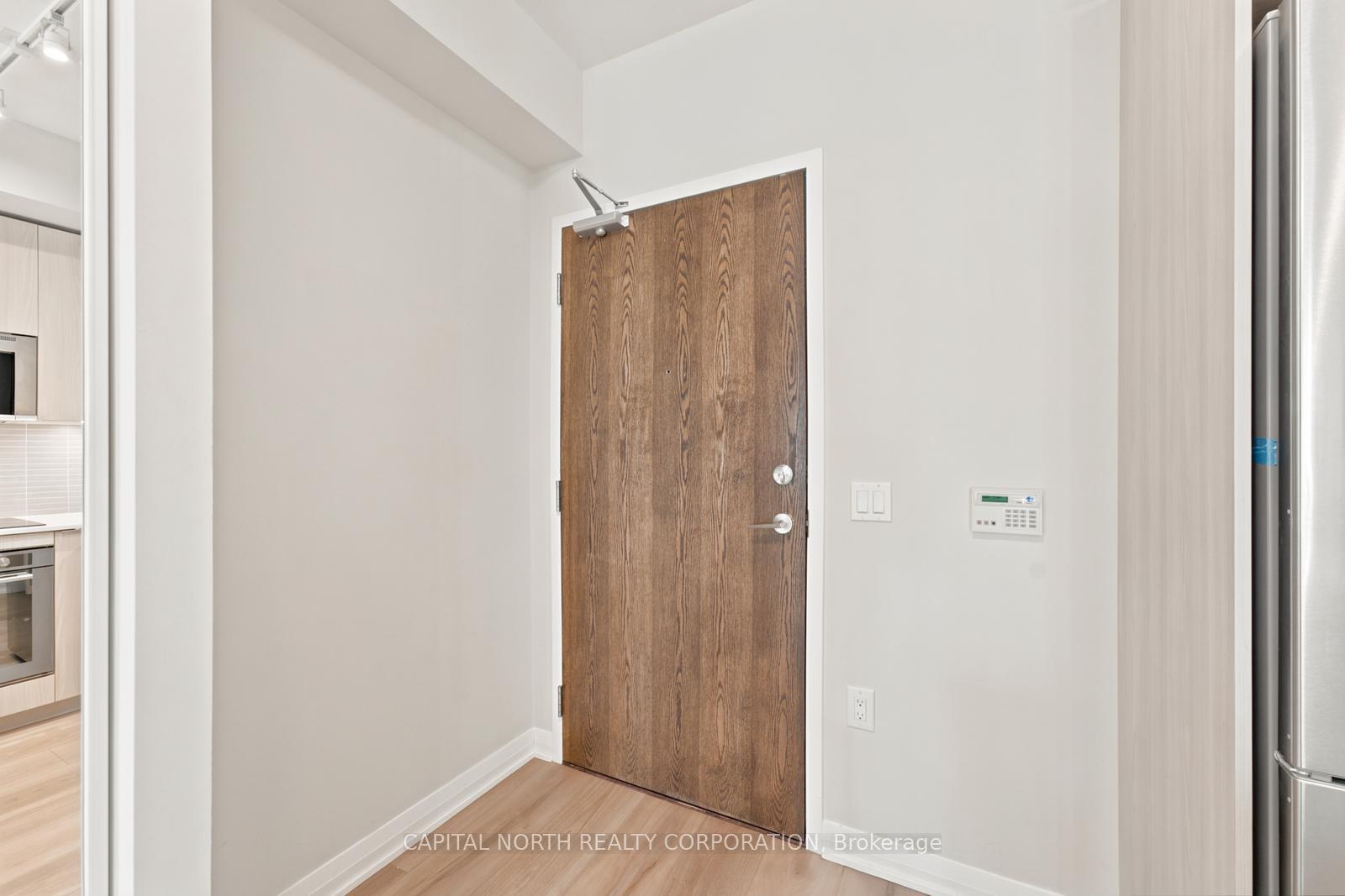 Photo 4 of Unit 524, 99 Eagle Rock Way, Vaughan, Rural Vaughan — HOMEH