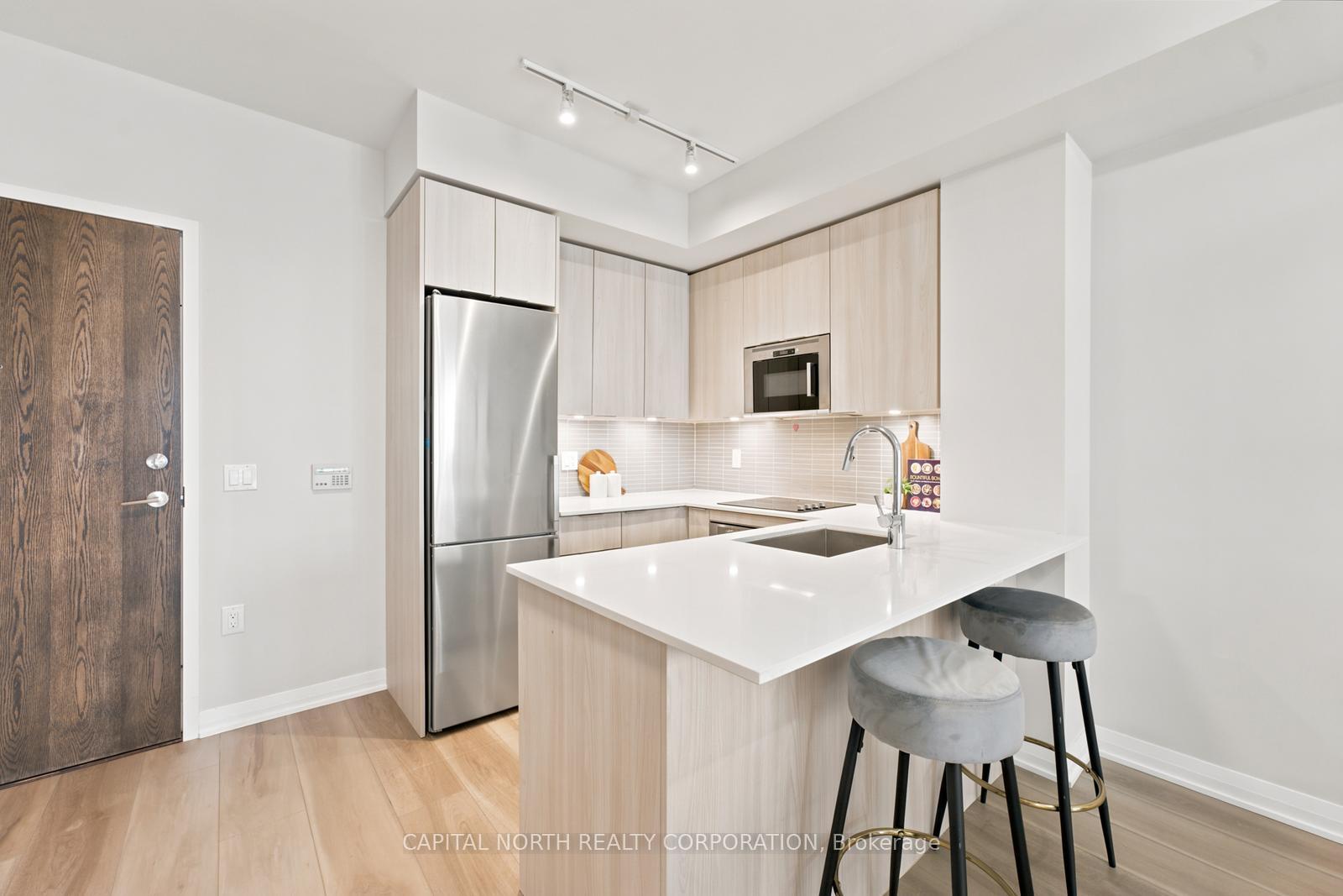 Photo 7 of Unit 524, 99 Eagle Rock Way, Vaughan, Rural Vaughan — HOMEH