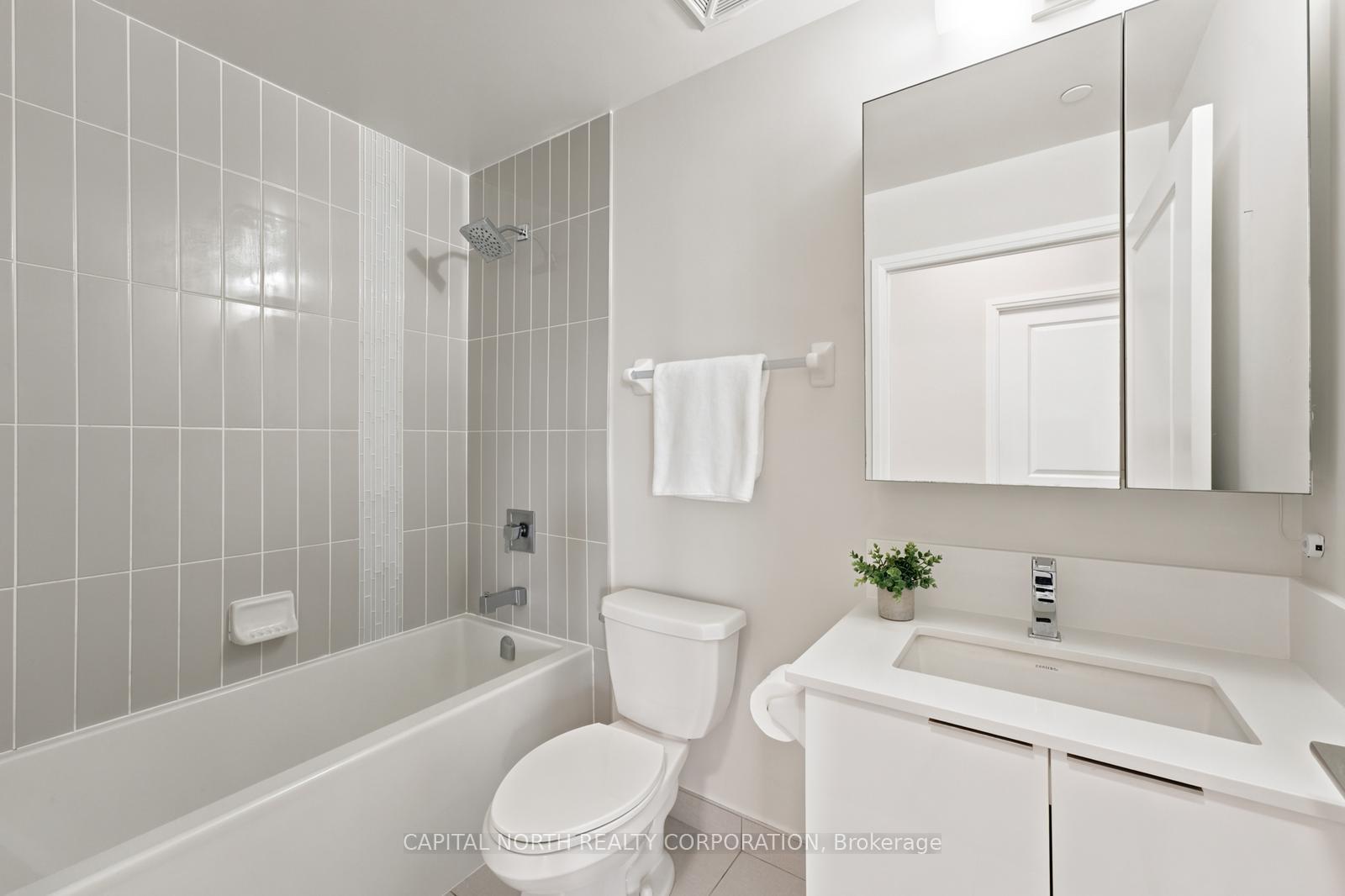 Photo 17 of Unit 524, 99 Eagle Rock Way, Vaughan, Rural Vaughan — HOMEH