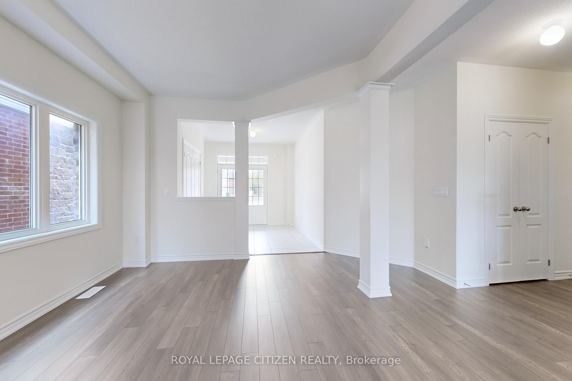 Photo 3 of 123 Cliff Thompson Crescent, Georgina, Sutton & Jackson's Point — HOMEH
