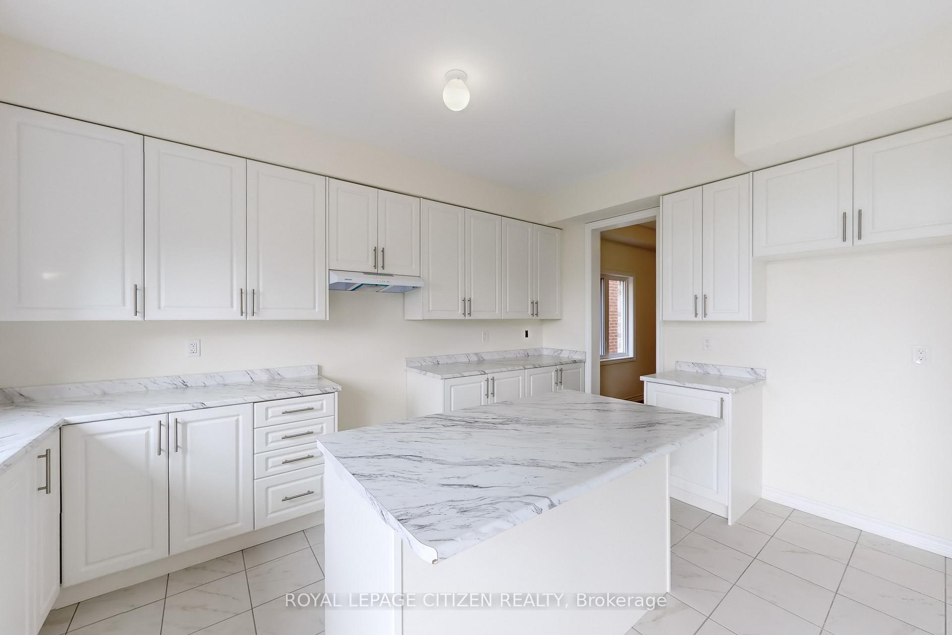 Photo 13 of 123 Cliff Thompson Crescent, Georgina, Sutton & Jackson's Point — HOMEH