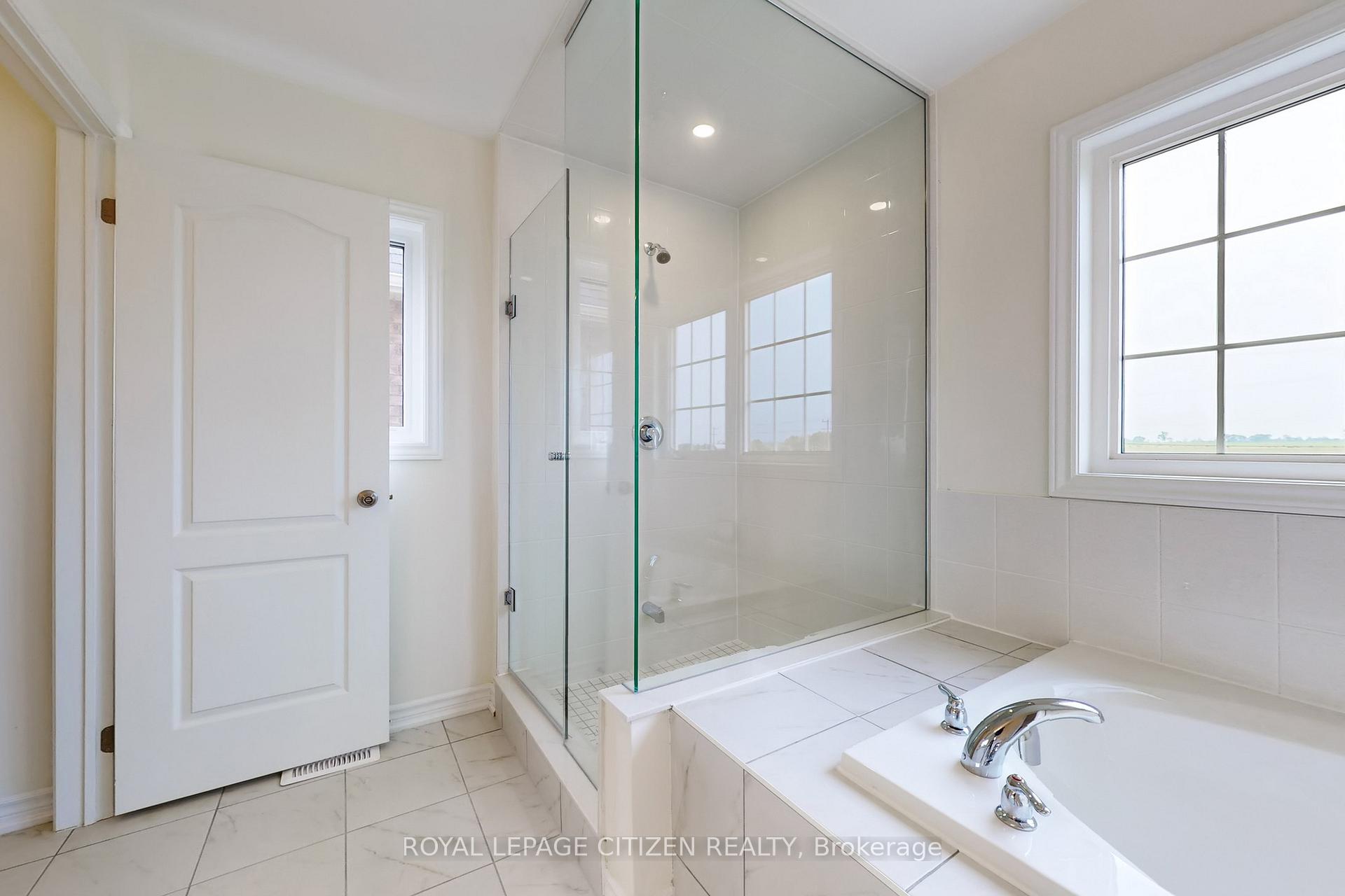 Photo 30 of 123 Cliff Thompson Crescent, Georgina, Sutton & Jackson's Point — HOMEH