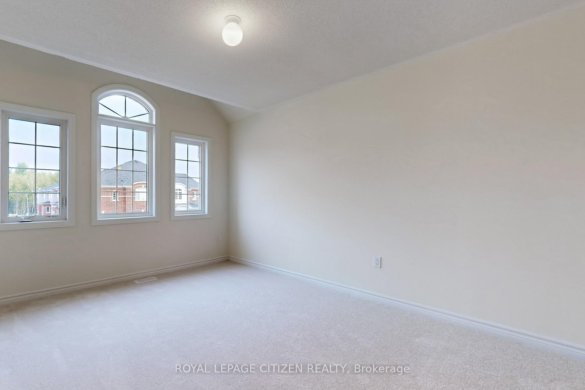 Photo 32 of 123 Cliff Thompson Crescent, Georgina, Sutton & Jackson's Point — HOMEH