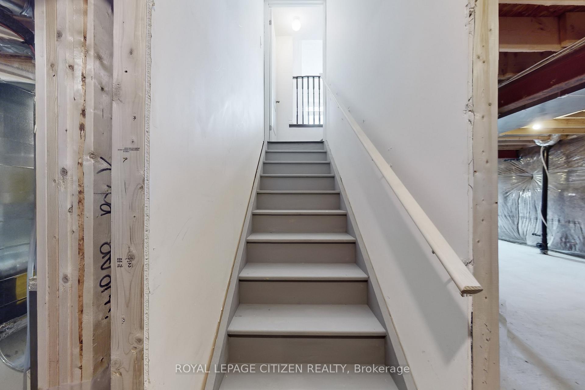 Photo 45 of 123 Cliff Thompson Crescent, Georgina, Sutton & Jackson's Point — HOMEH