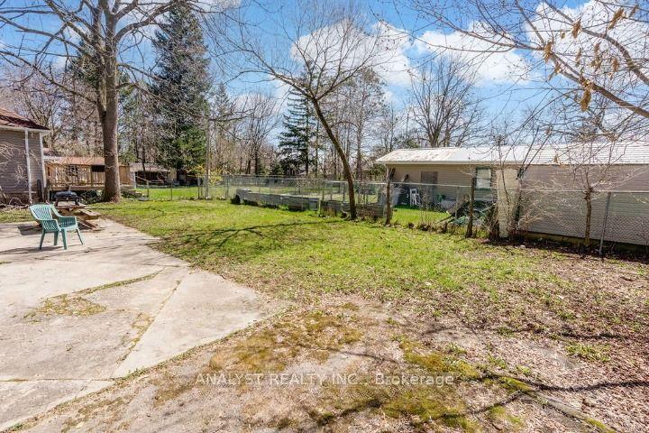 Photo 18 of 37 Donald Street, Barrie, Queen's Park — HOMEH