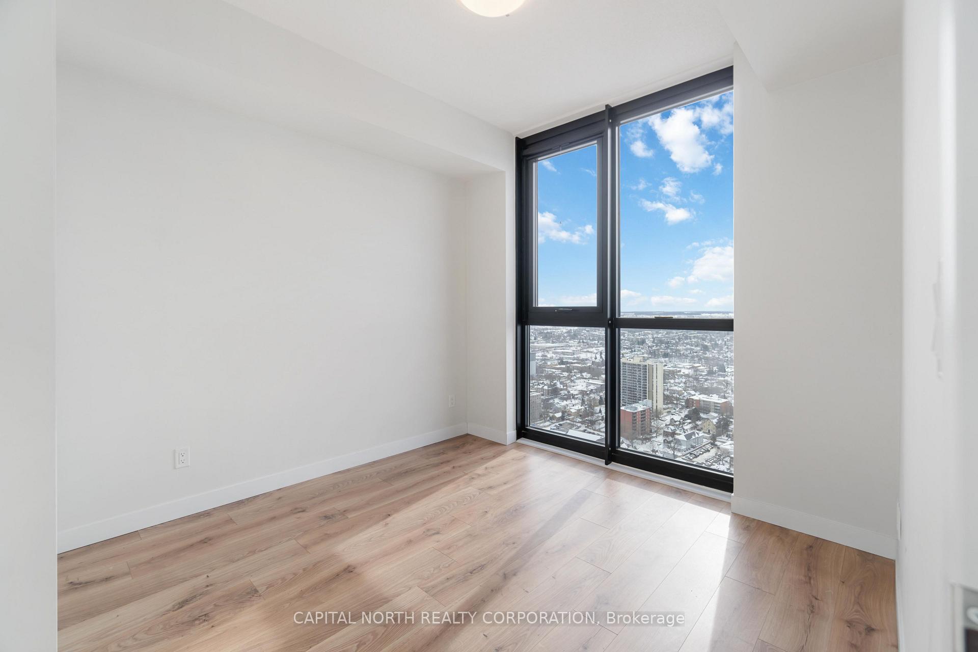 Photo 5 of Unit 3713, 60 Frederick Street, Kitchener, City Commercial Core — HOMEH