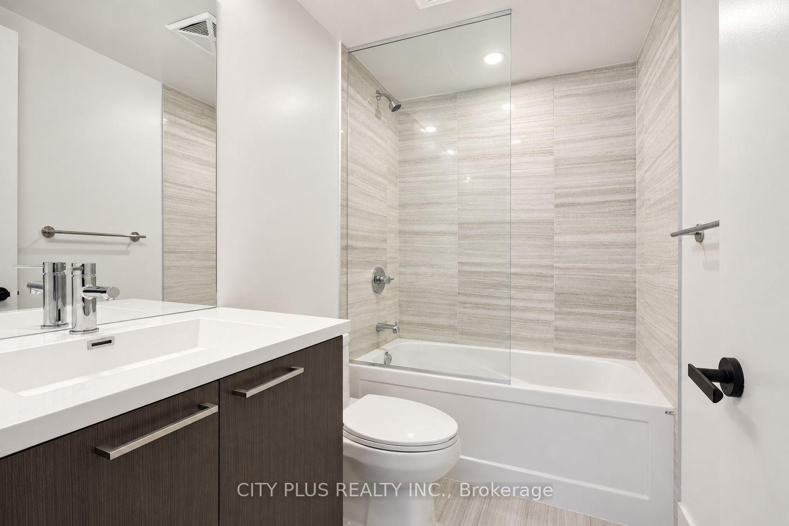 Photo 6 of Unit 1703, 195 Commerce Street, Vaughan, Vaughan Corporate Centre — HOMEH