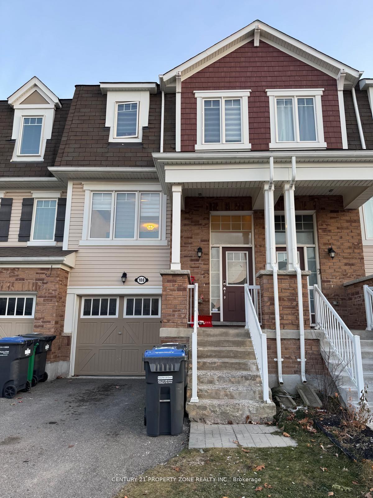 Photo 2 of 108 Bannister Crescent, Brampton, Northwest Brampton — HOMEH