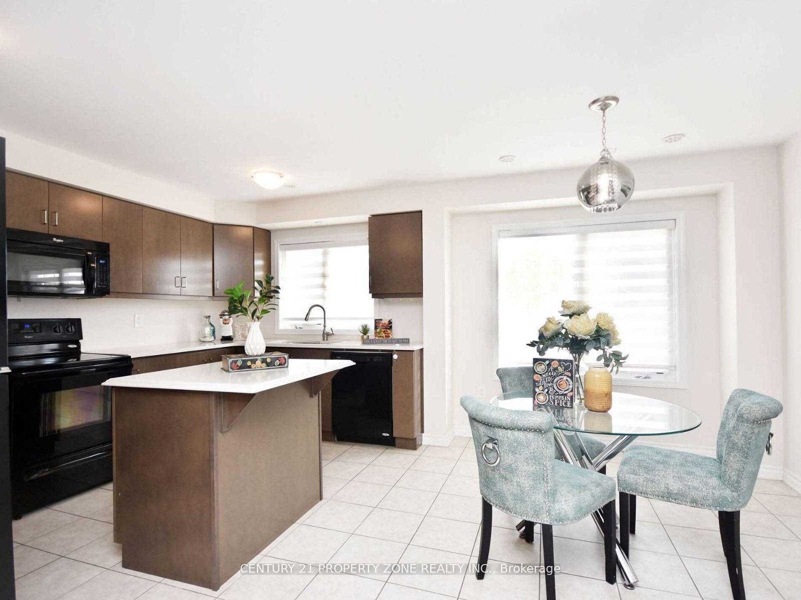 Photo 6 of 108 Bannister Crescent, Brampton, Northwest Brampton — HOMEH