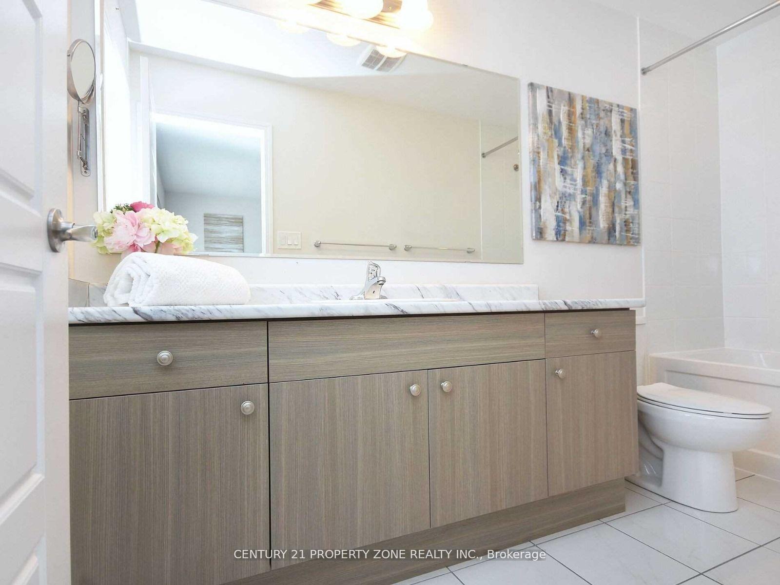 Photo 13 of 108 Bannister Crescent, Brampton, Northwest Brampton — HOMEH