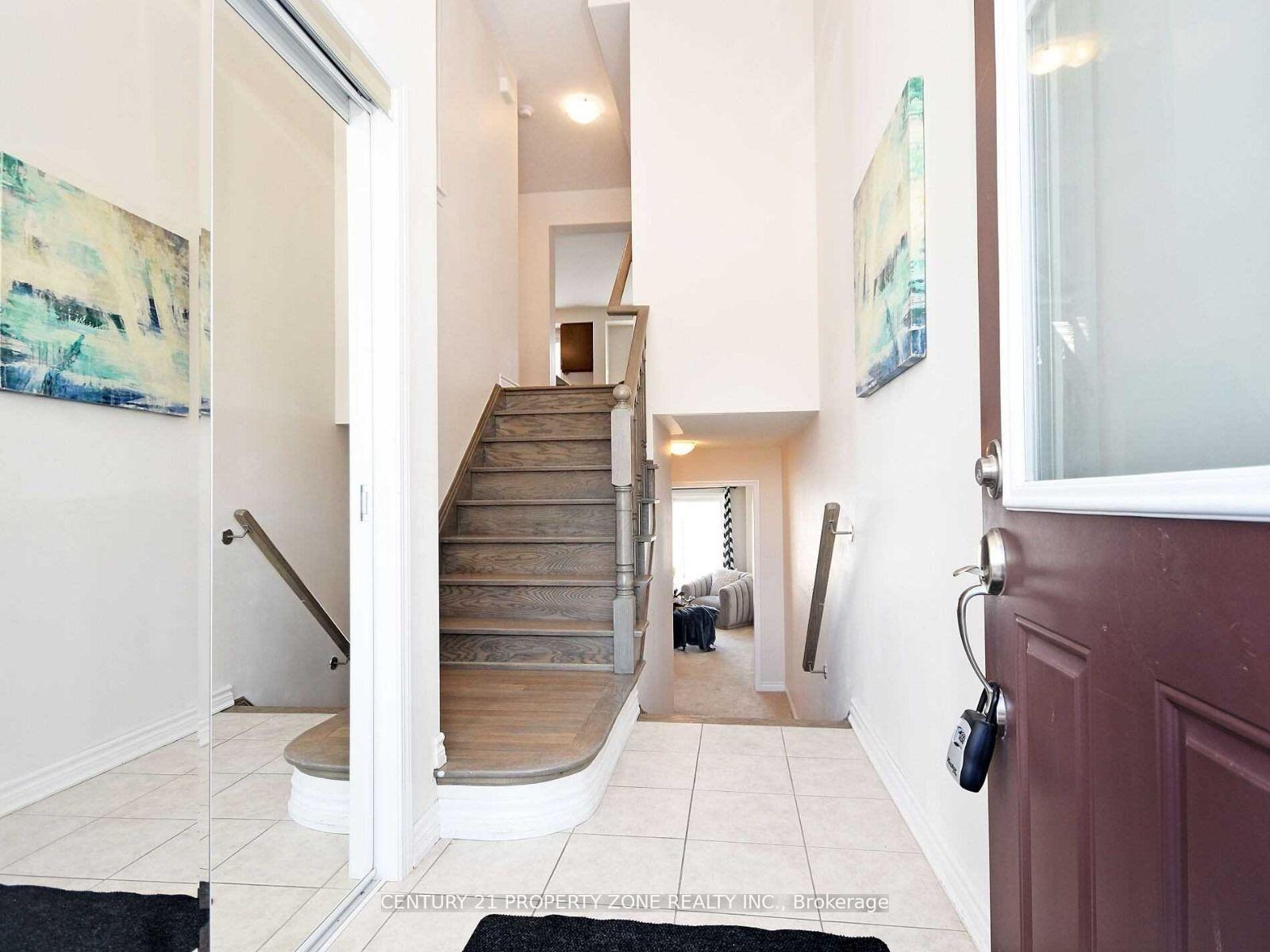 Photo 16 of 108 Bannister Crescent, Brampton, Northwest Brampton — HOMEH
