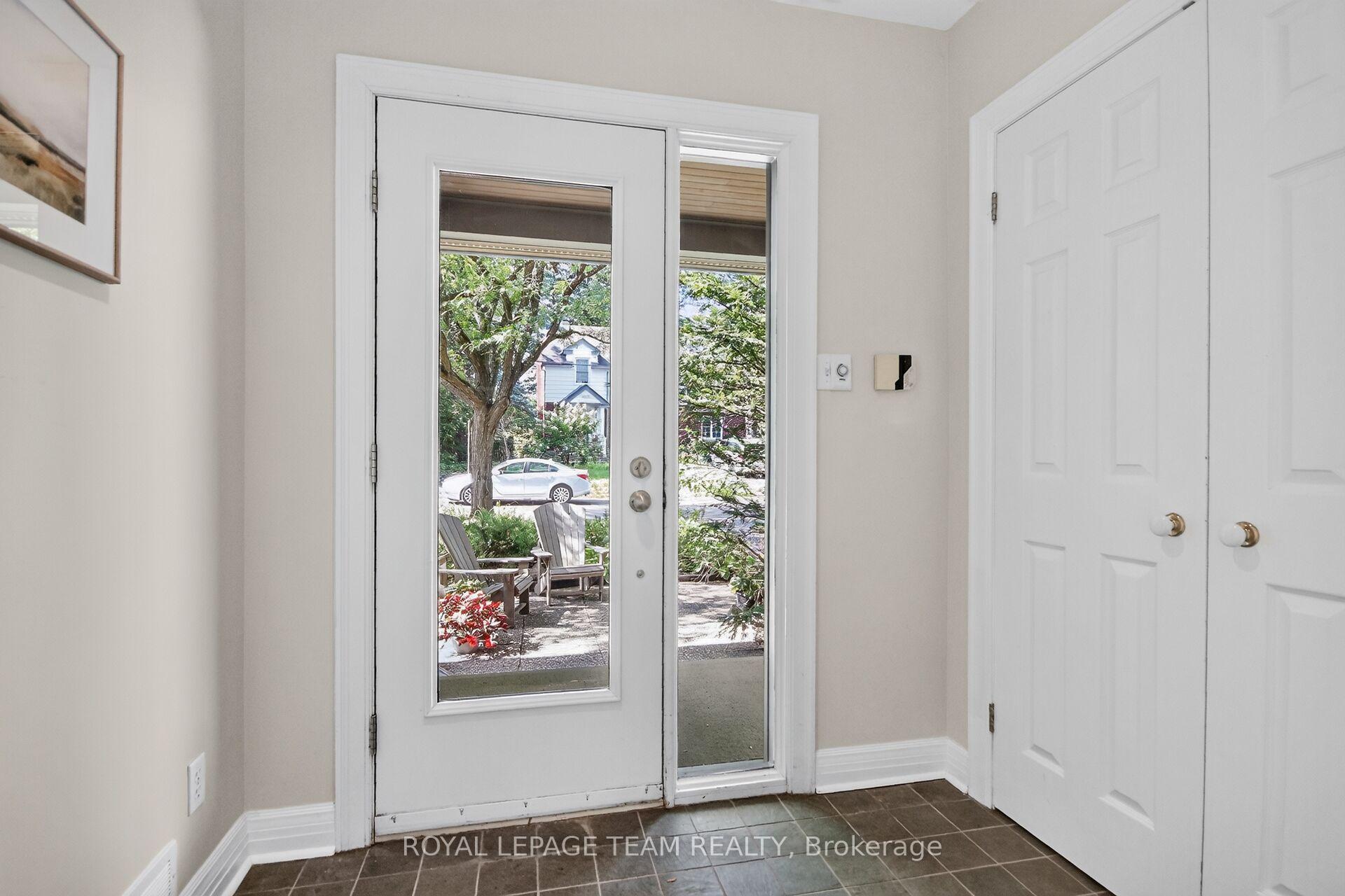 Photo 4 of 605 Highland Avenue, Ottawa, McKellar/Highland — HOMEH