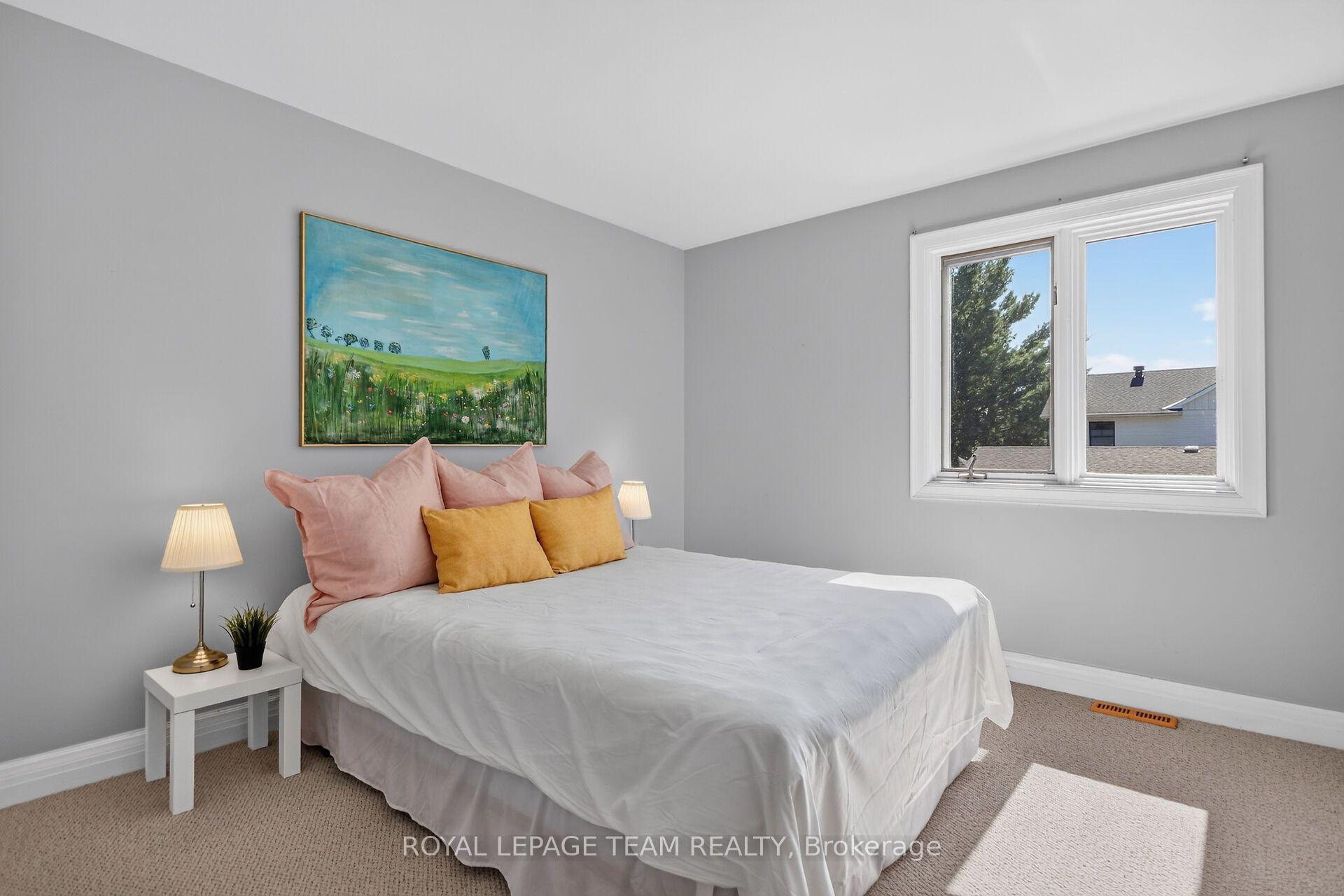 Photo 25 of 605 Highland Avenue, Ottawa, McKellar/Highland — HOMEH