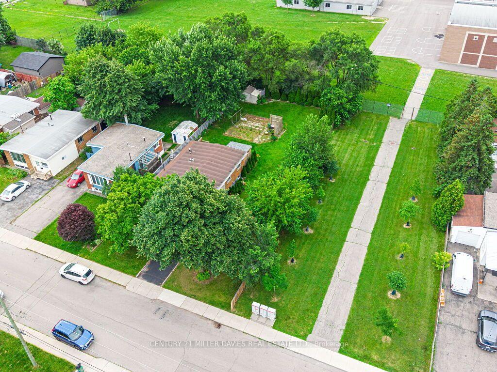 Photo 32 of 154 Luscombe Street, Hamilton, Greeningdon — HOMEH