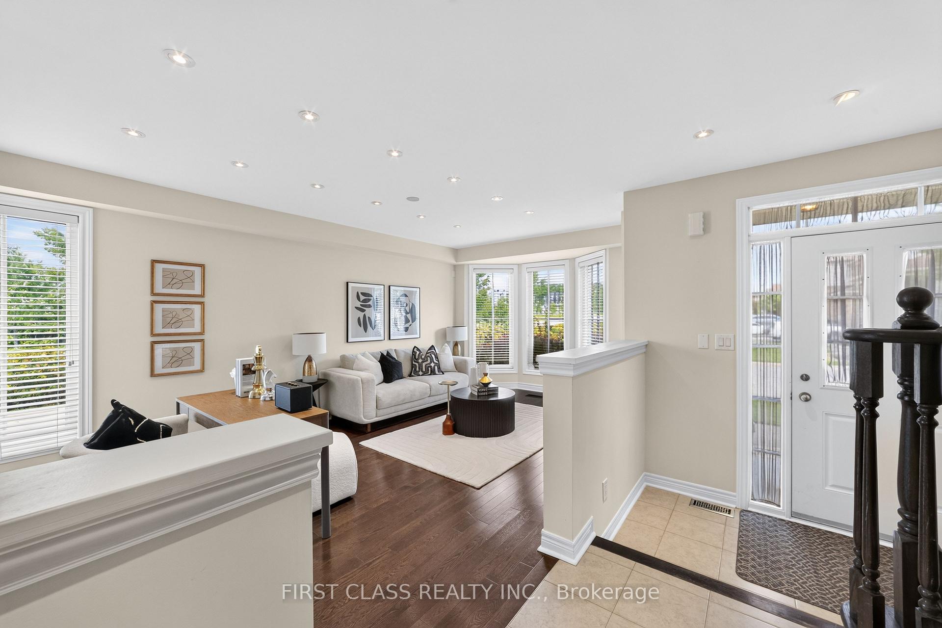 Photo 2 of 67 Walter Scott Crescent, Markham, Victoria Square — HOMEH