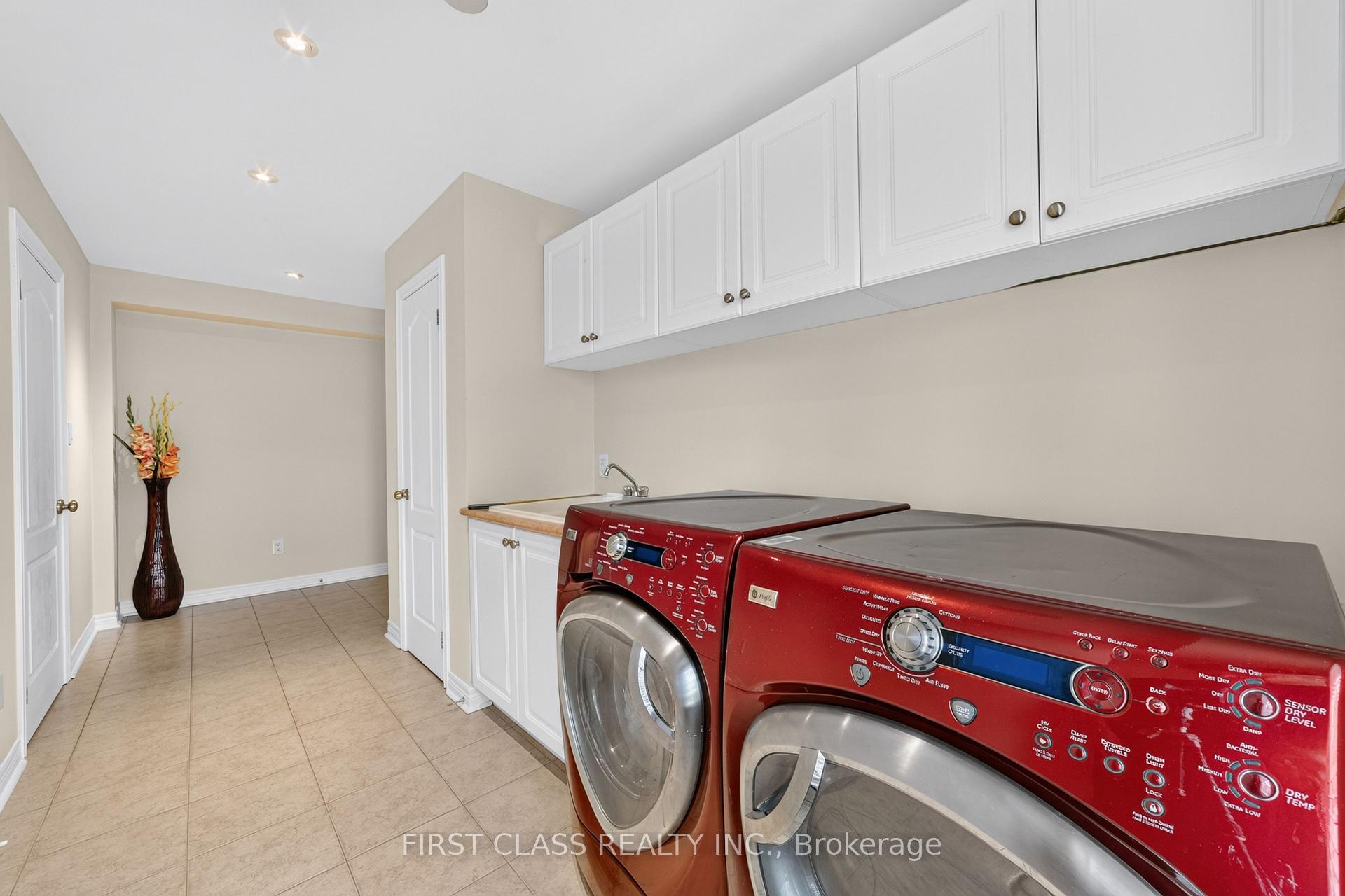 Photo 7 of 67 Walter Scott Crescent, Markham, Victoria Square — HOMEH