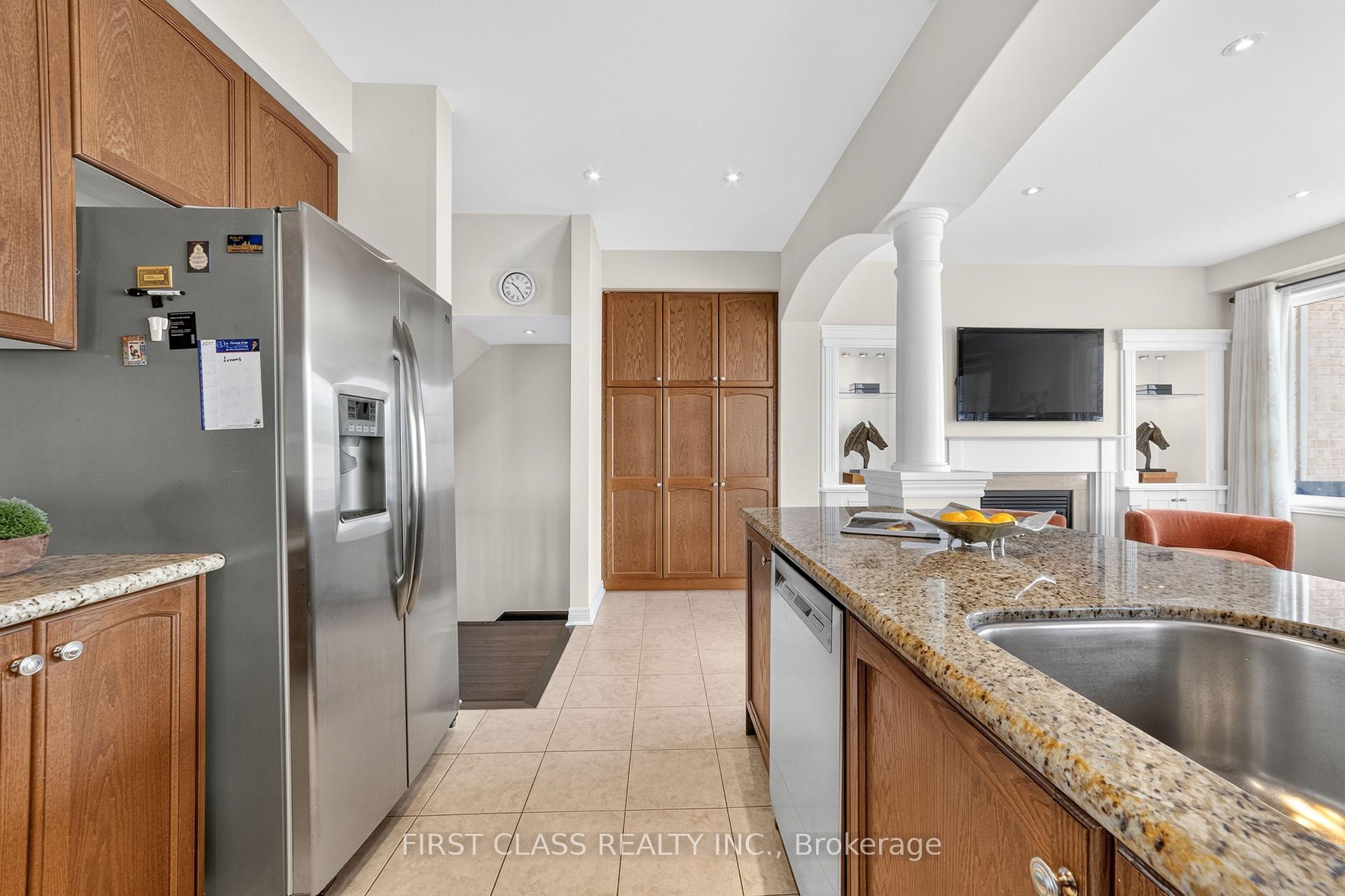 Photo 16 of 67 Walter Scott Crescent, Markham, Victoria Square — HOMEH