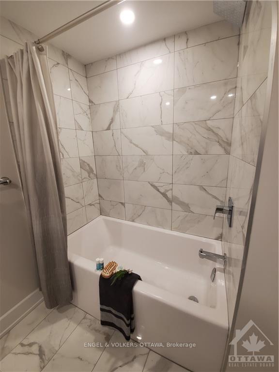 Photo 13 of 104 Maple Lane, Ottawa, Lindenlea — HOMEH