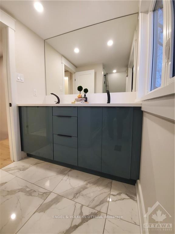 Photo 19 of 104 Maple Lane, Ottawa, Lindenlea — HOMEH