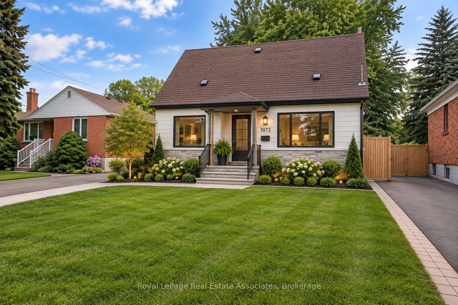 Photo 3 of 1072 Orchard Road, Mississauga, Lakeview — HOMEH