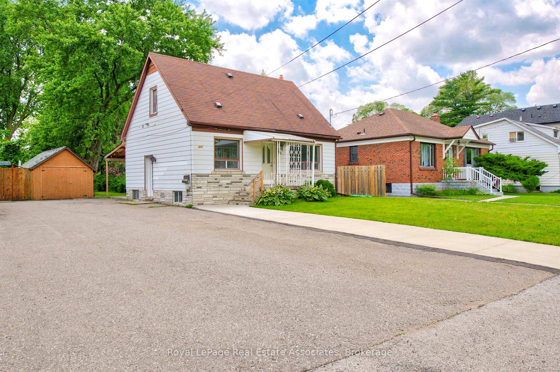 Photo 4 of 1072 Orchard Road, Mississauga, Lakeview — HOMEH