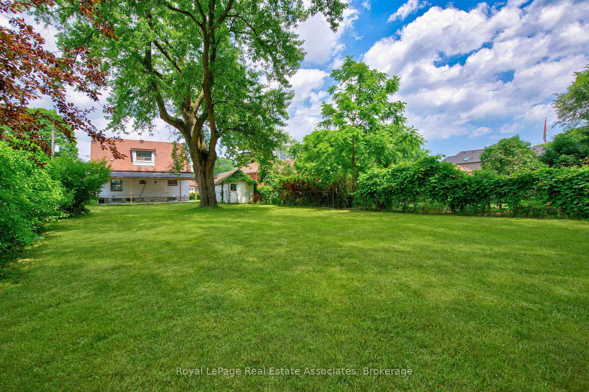 Photo 30 of 1072 Orchard Road, Mississauga, Lakeview — HOMEH