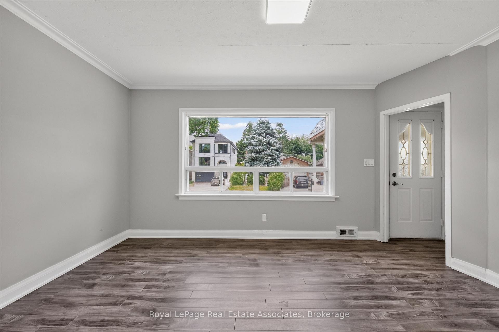 Photo 6 of 1072 Orchard Road, Mississauga, Lakeview — HOMEH