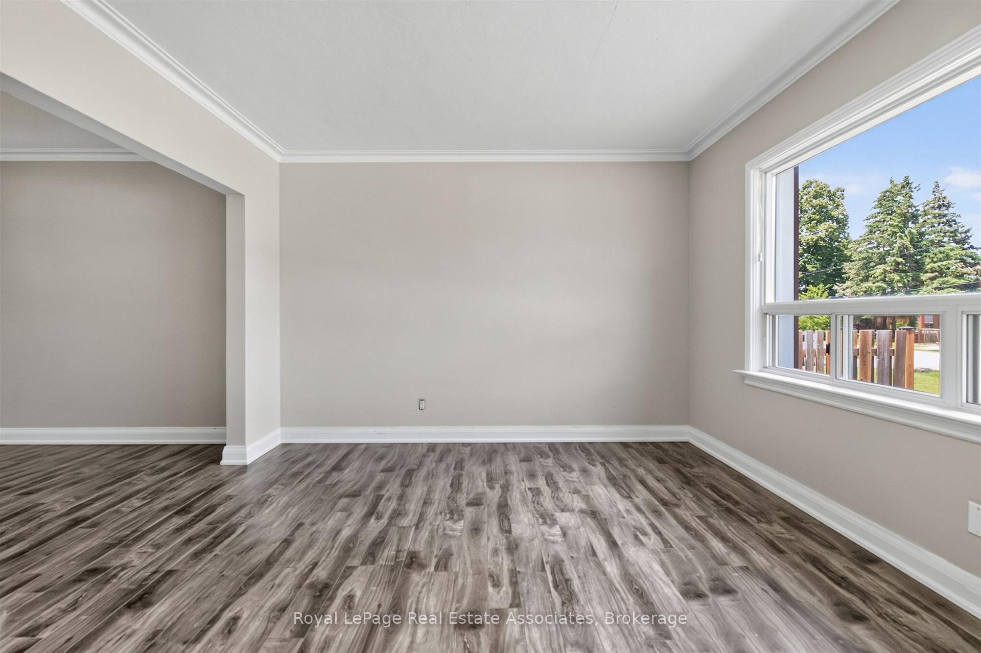 Photo 10 of 1072 Orchard Road, Mississauga, Lakeview — HOMEH