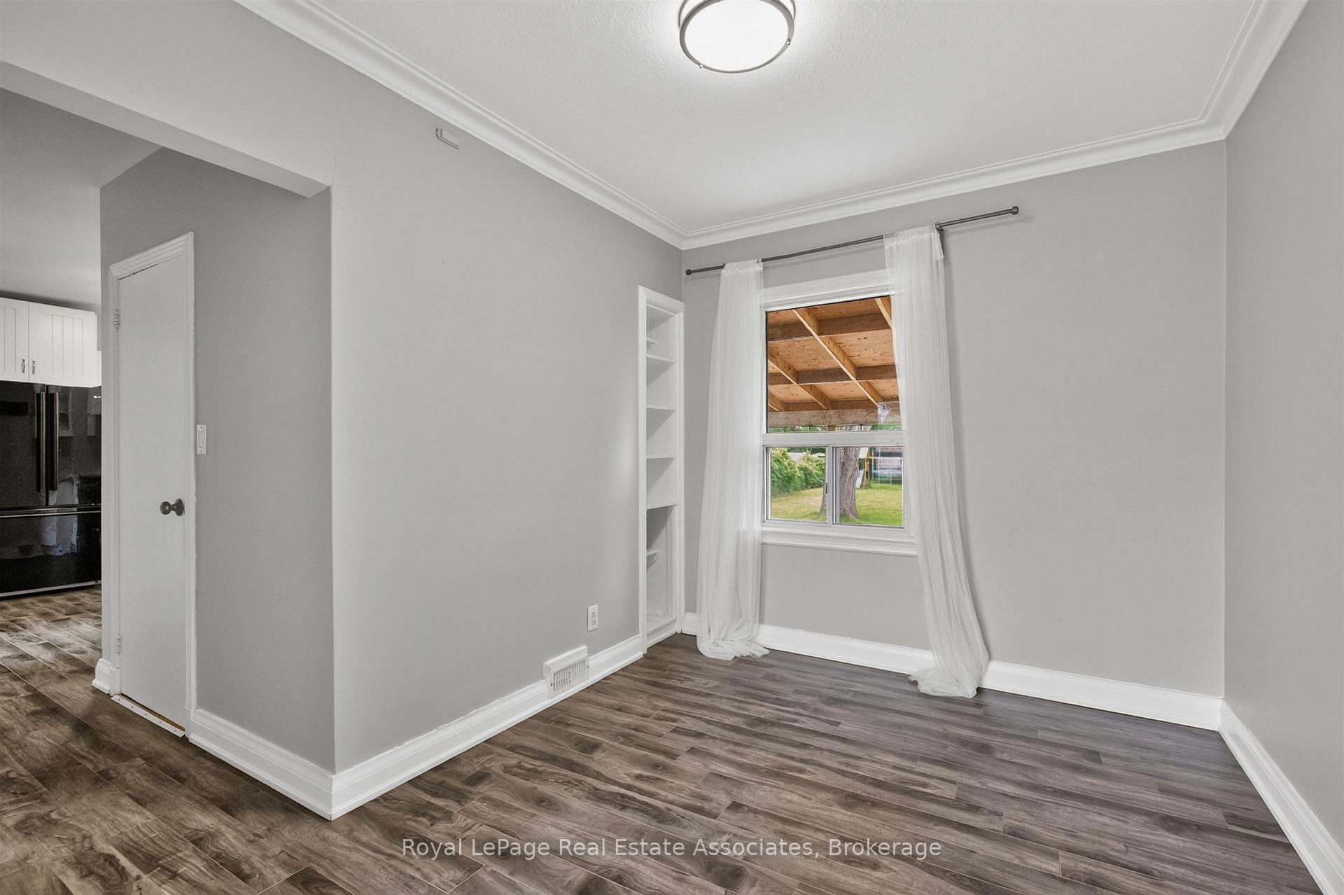 Photo 8 of 1072 Orchard Road, Mississauga, Lakeview — HOMEH