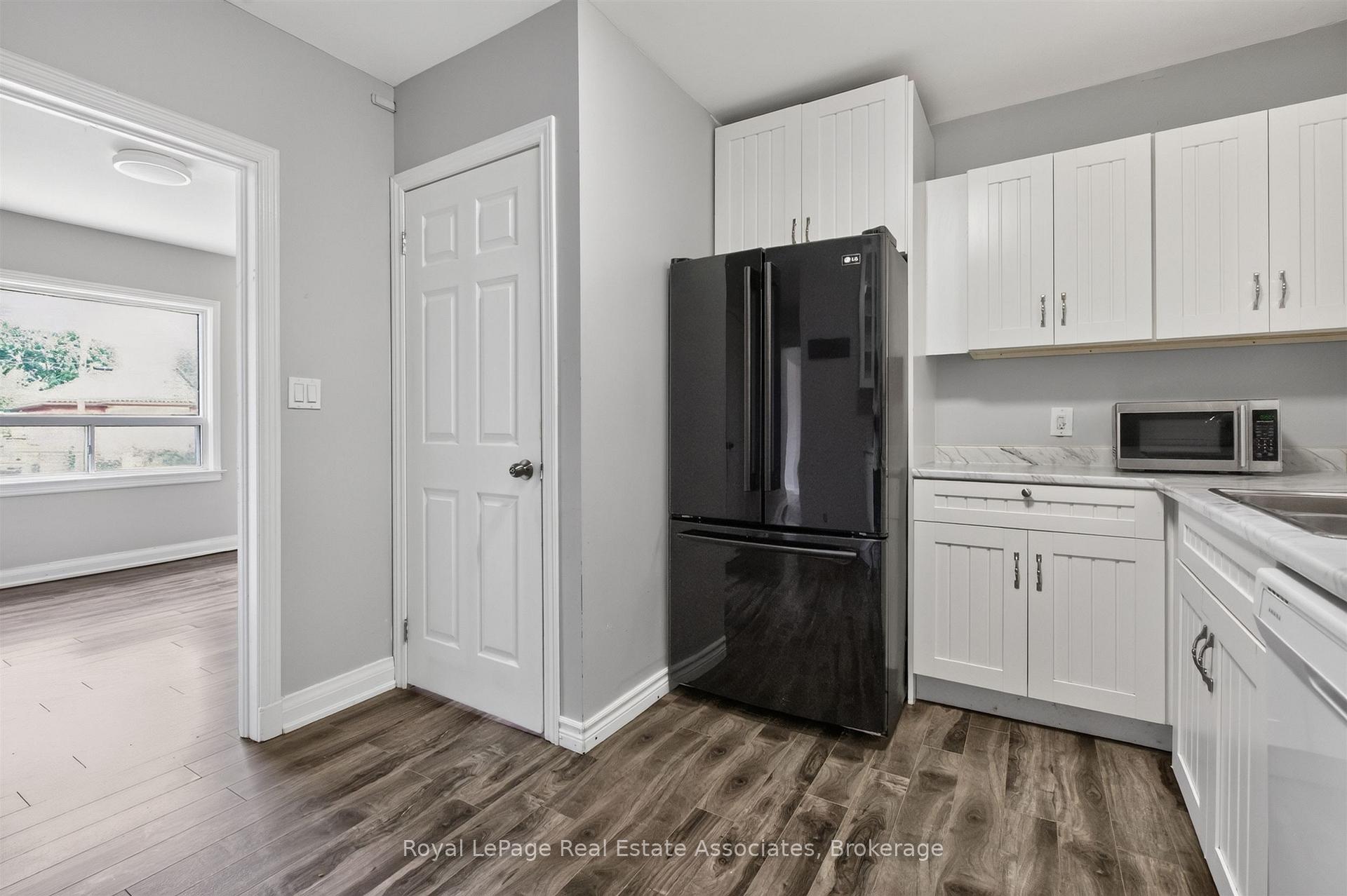 Photo 12 of 1072 Orchard Road, Mississauga, Lakeview — HOMEH
