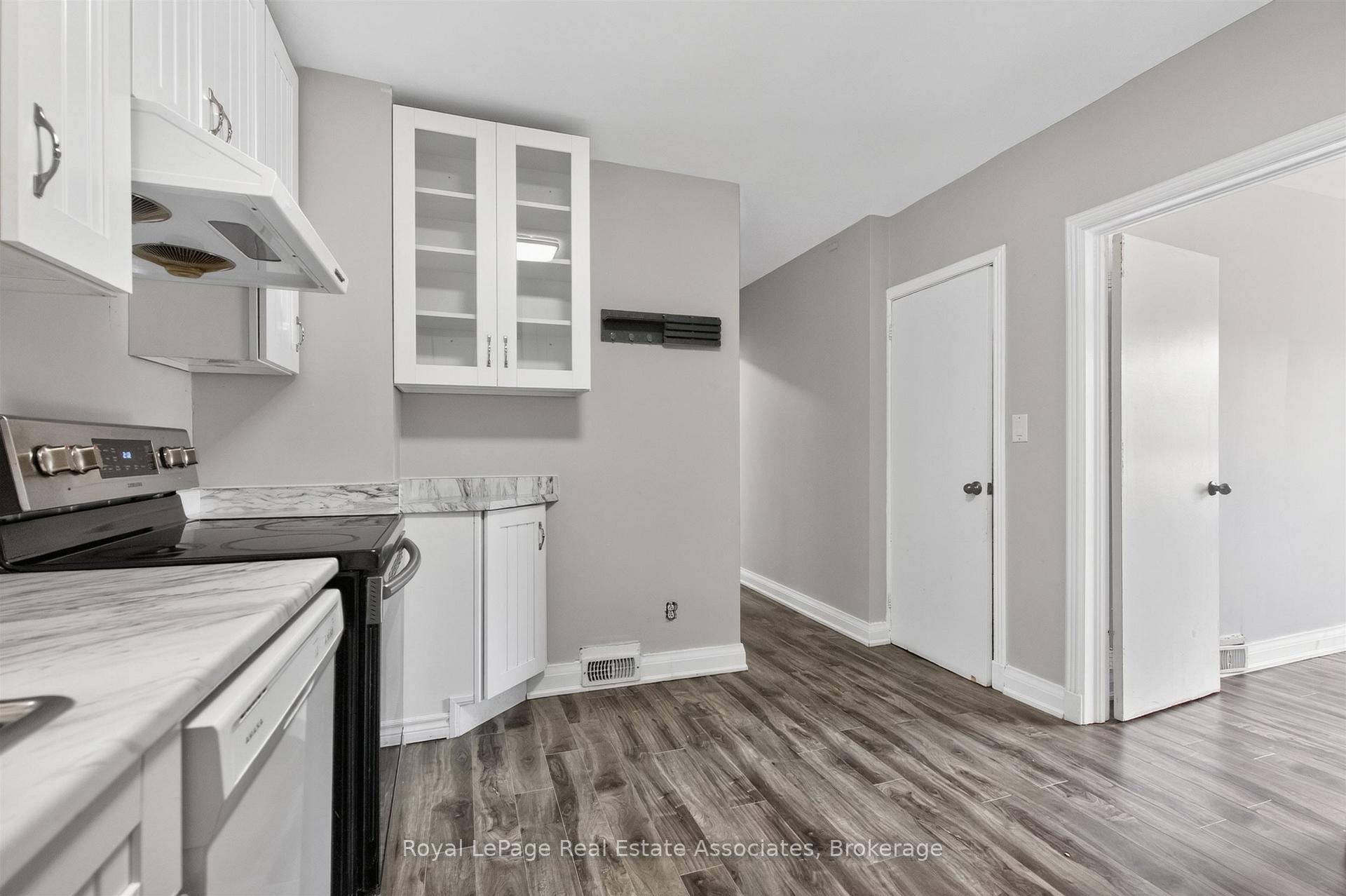 Photo 13 of 1072 Orchard Road, Mississauga, Lakeview — HOMEH