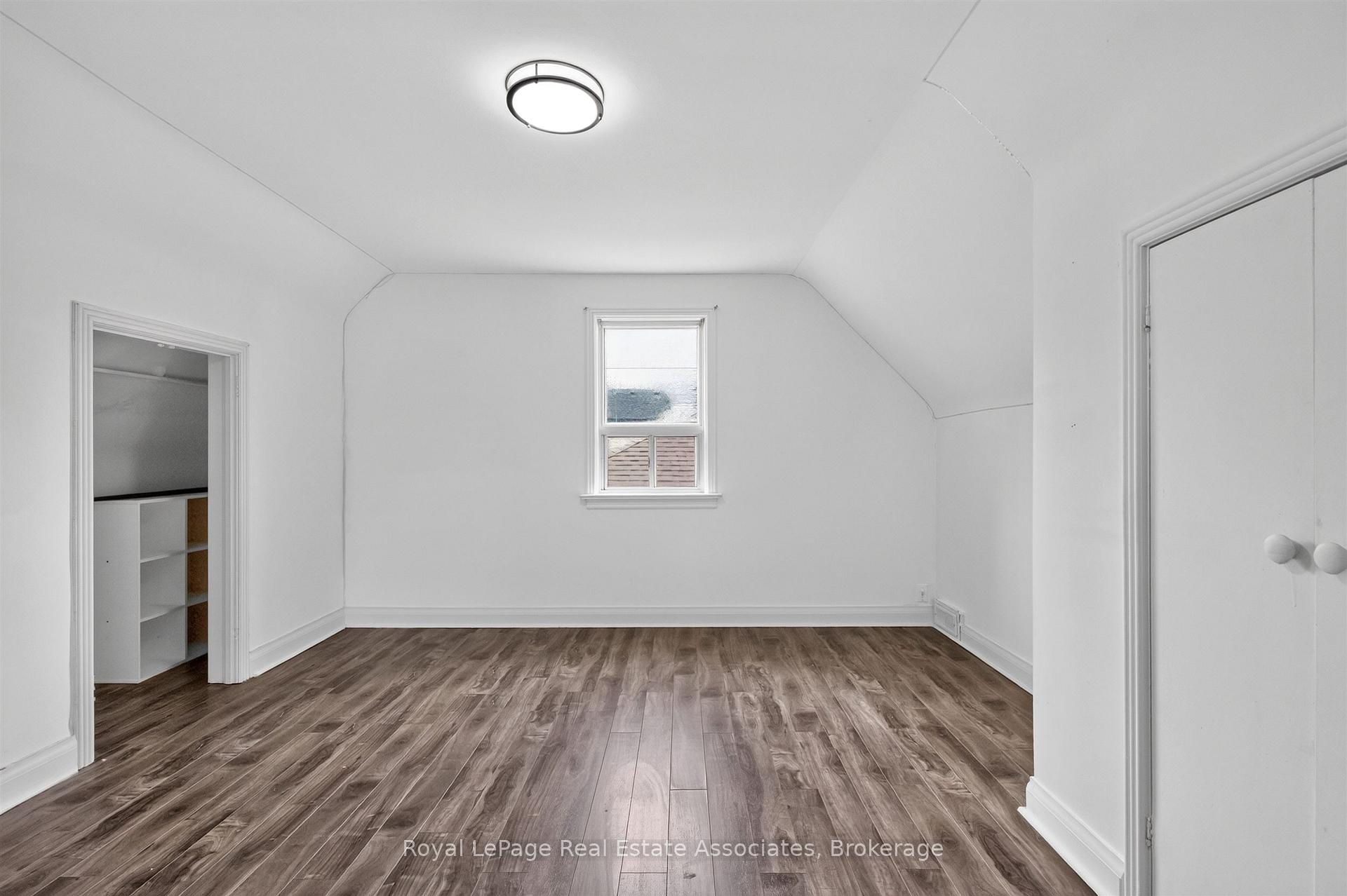 Photo 18 of 1072 Orchard Road, Mississauga, Lakeview — HOMEH