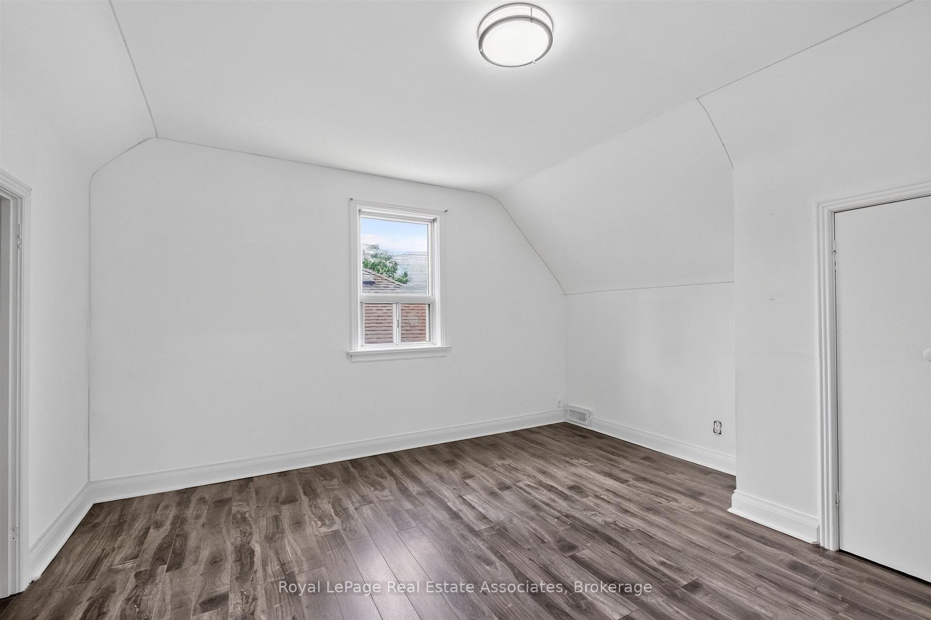 Photo 20 of 1072 Orchard Road, Mississauga, Lakeview — HOMEH