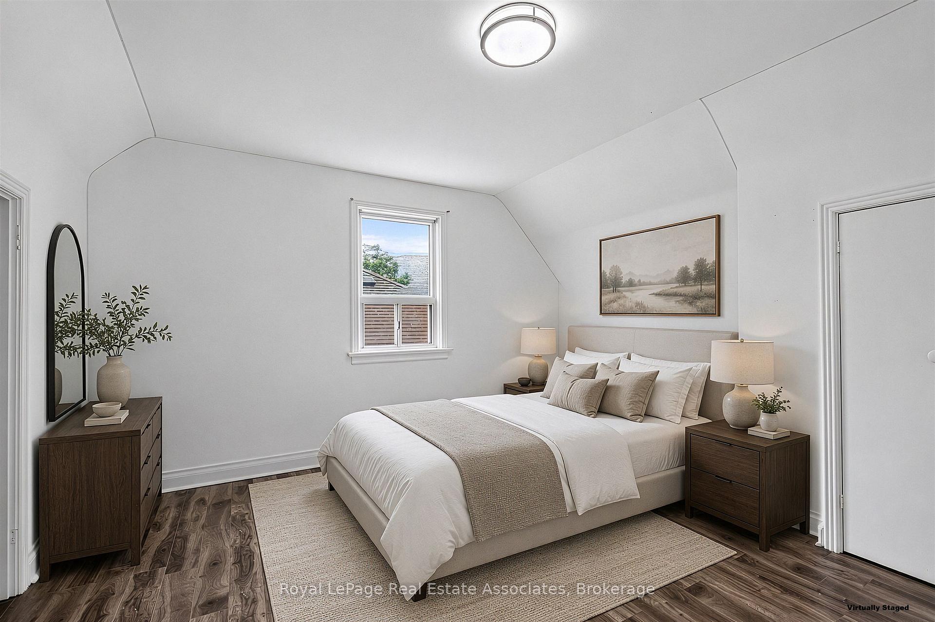 Photo 19 of 1072 Orchard Road, Mississauga, Lakeview — HOMEH