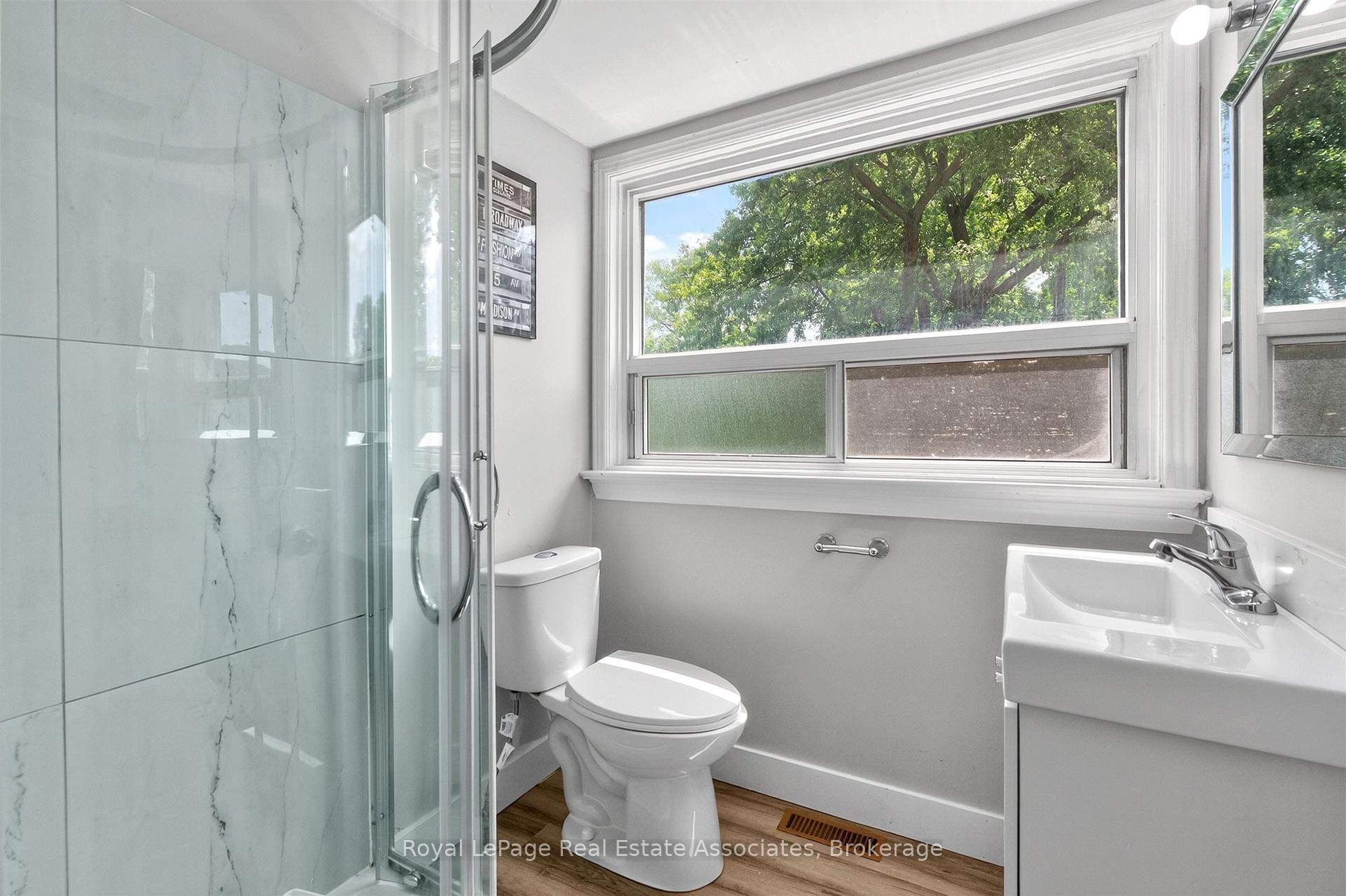 Photo 23 of 1072 Orchard Road, Mississauga, Lakeview — HOMEH